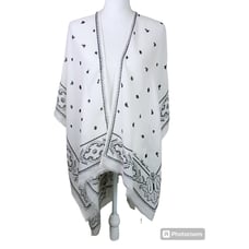 Lauren Ralph Lauren Black Label One Size White Black Bandana Print Shawl Soft