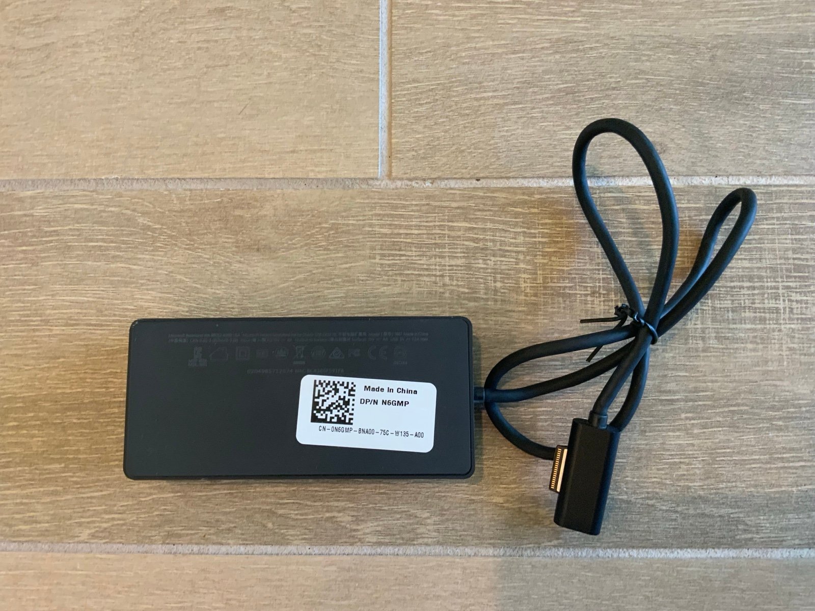 Microsoft Redmond WA Model 98052-6399 Docking station