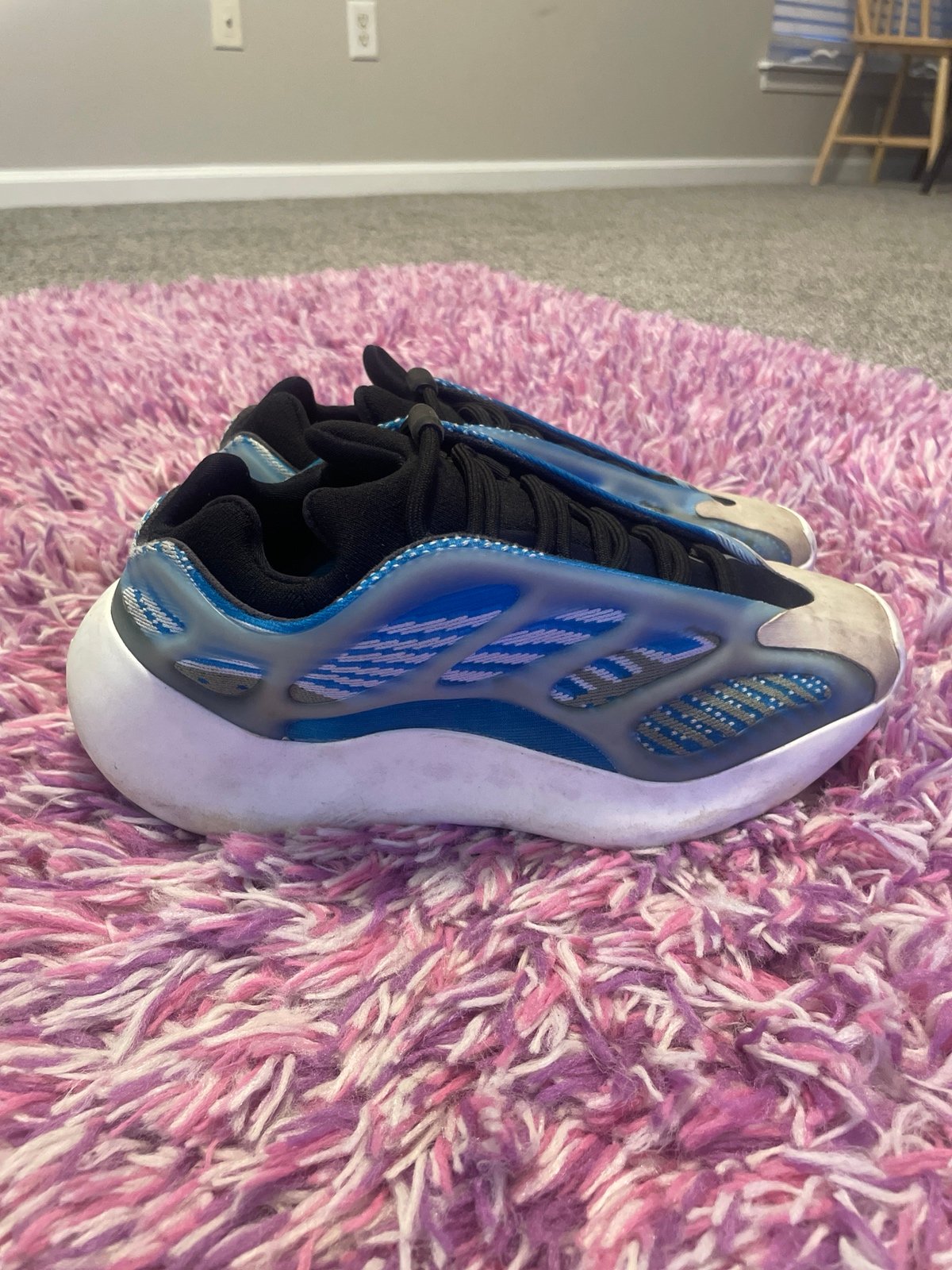 Yeezy 700 Arzare