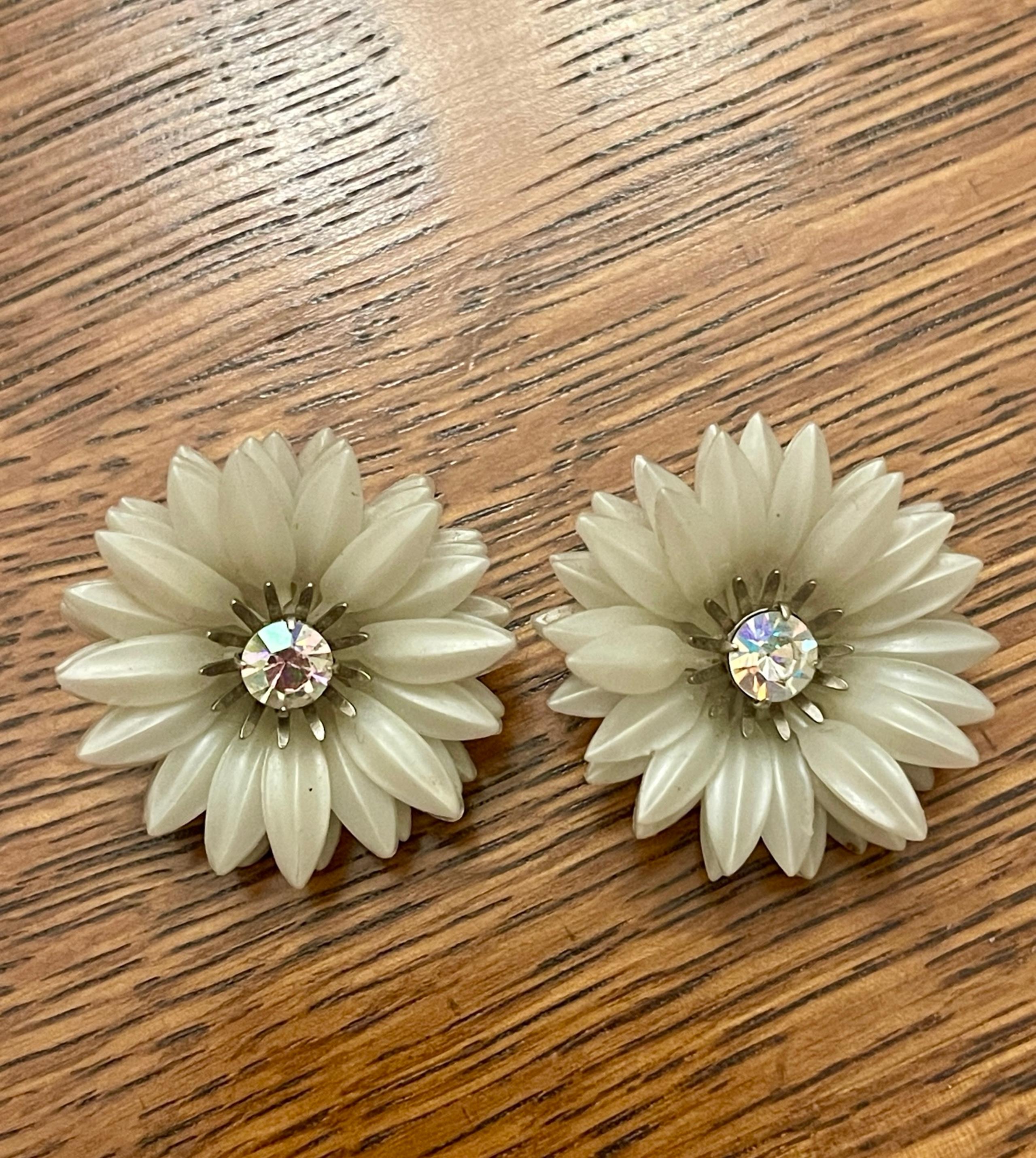 Vintage Coro Plastic Flower Clip-on Earrings