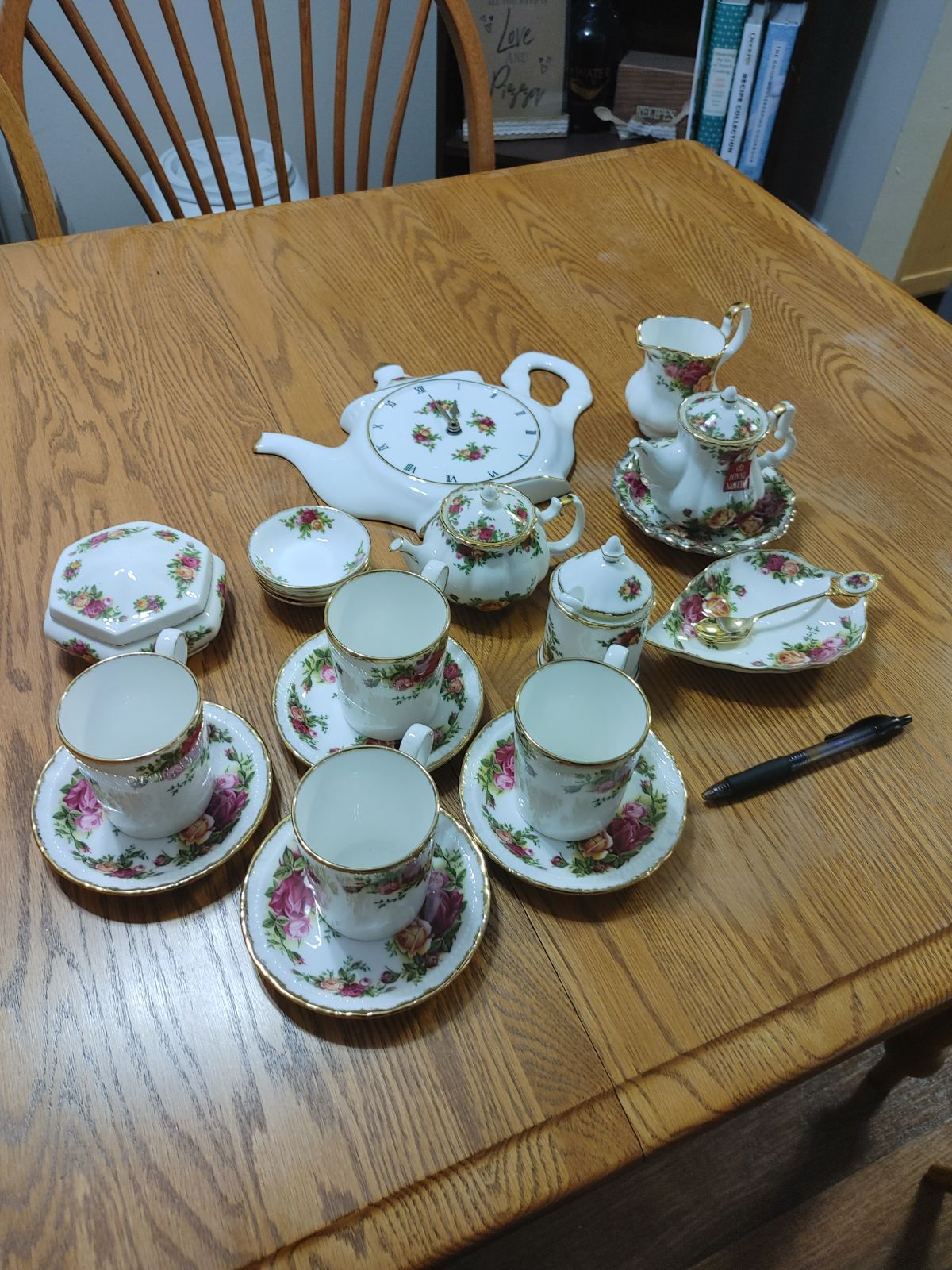 Royal Albert old Country Roses Decorative Tea Set