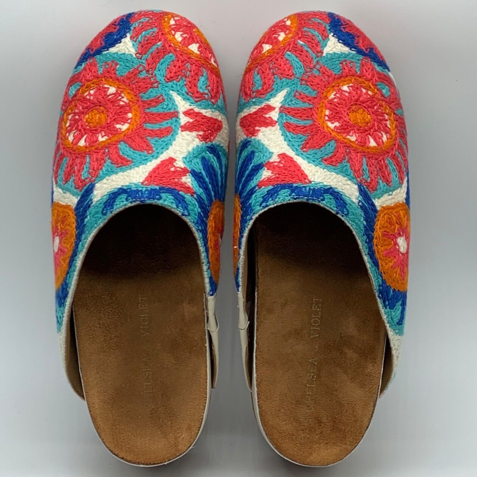 Chelsea & Violet Cleo Embroidered Clogs Size 8M Woman's Platforms