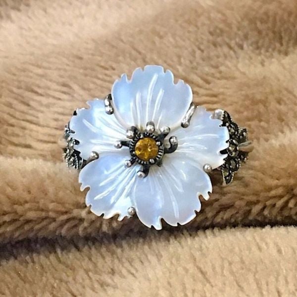 VINTAGE Mother of Pearl Citrine Marcasite Floral Ring Sz 7 or 8