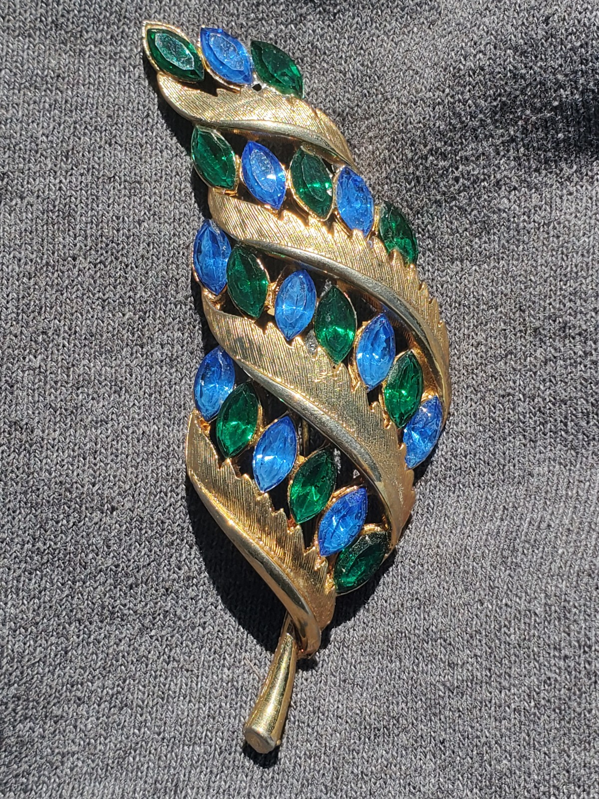 Vintage jj brooch