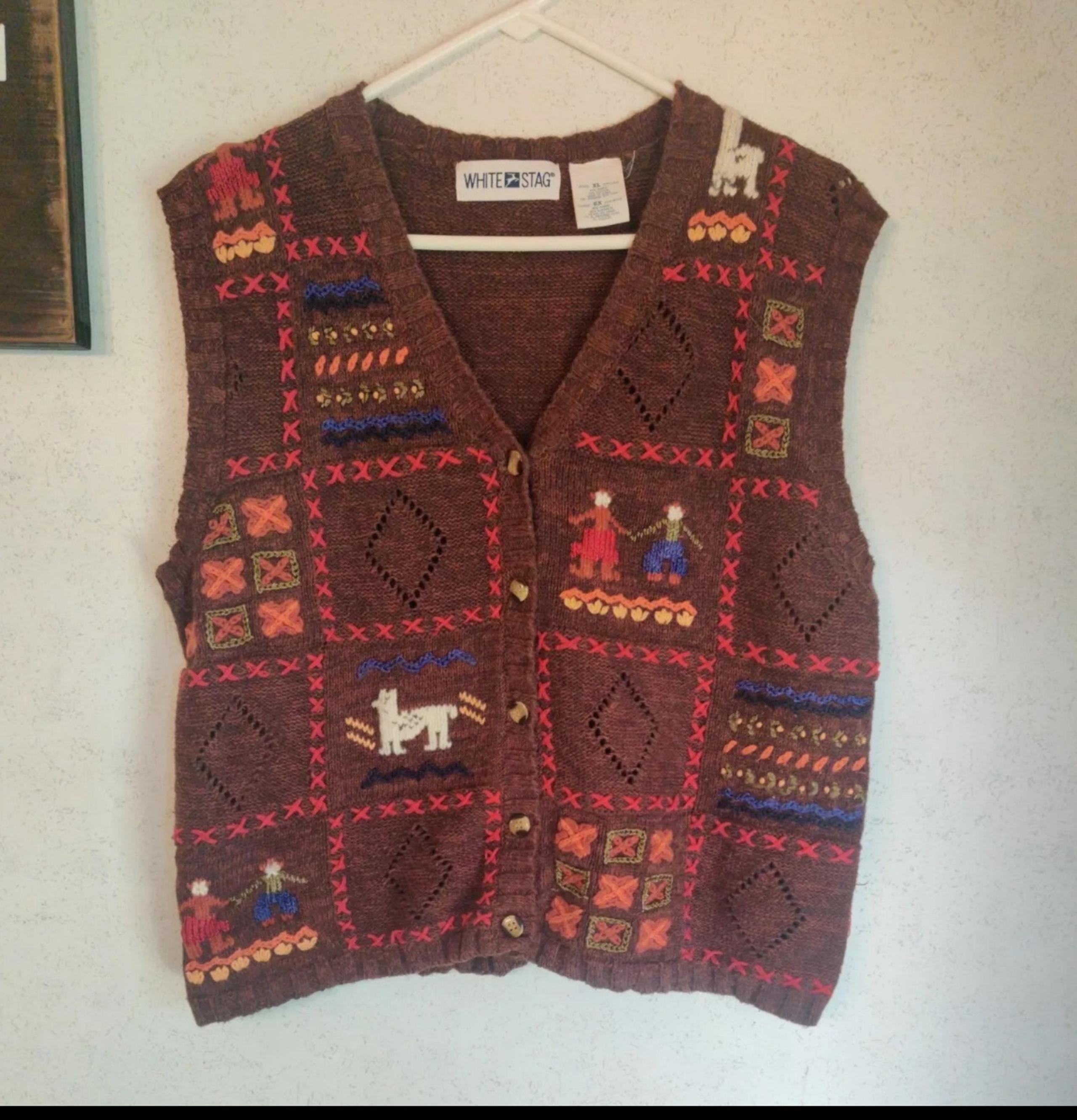 White Stag Vest Vintage Embroidered Unique Folk Ware Size XL garden folkware.