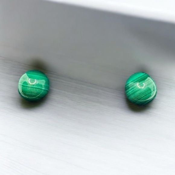 14K Yellow Gold Green Malachite Round Bead Stud Earrings Vintage Classic