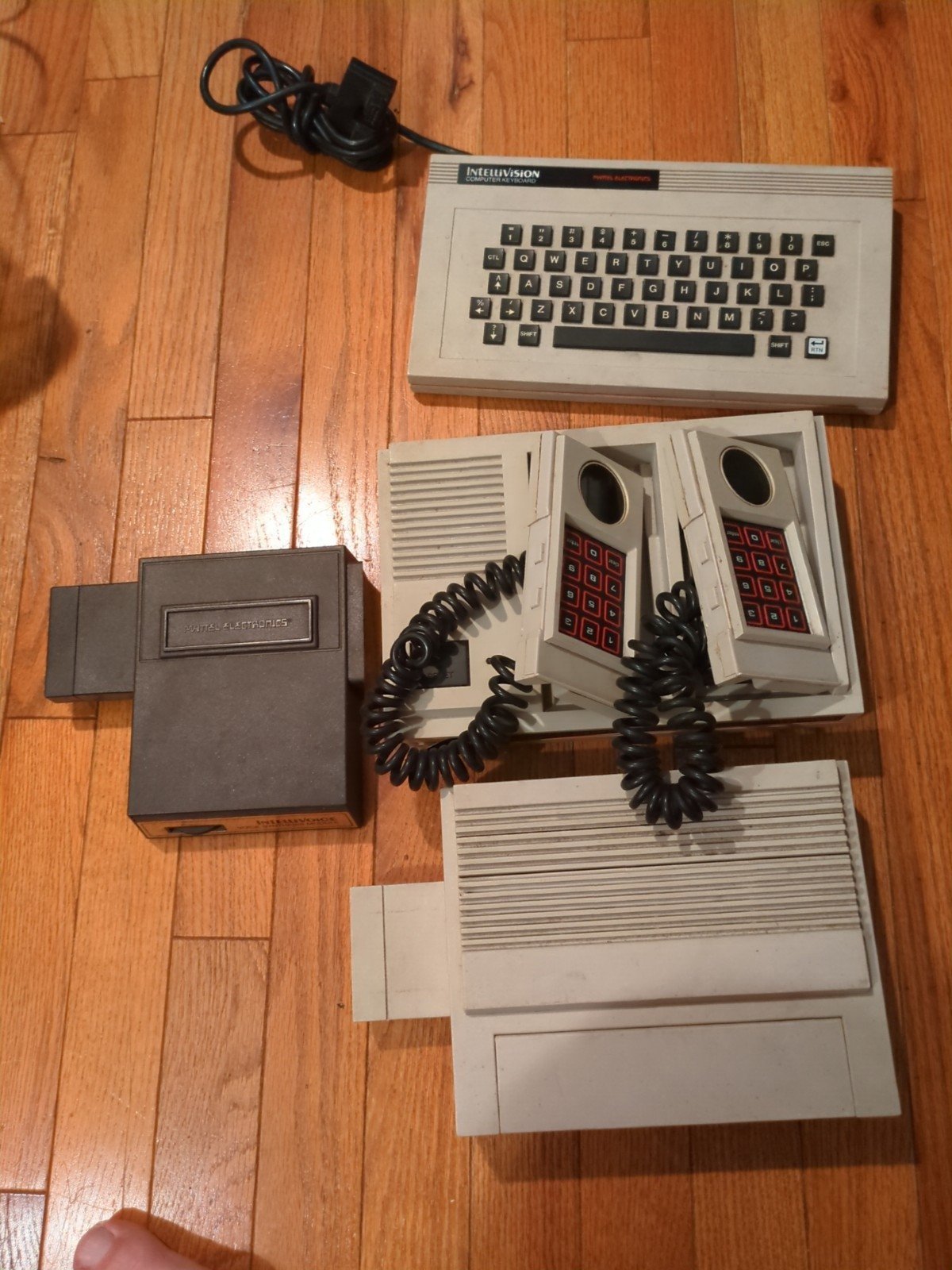 Lot Of 4 intellivision  Keyboard, Adaptor,Module Intellivision 2 Read!!!