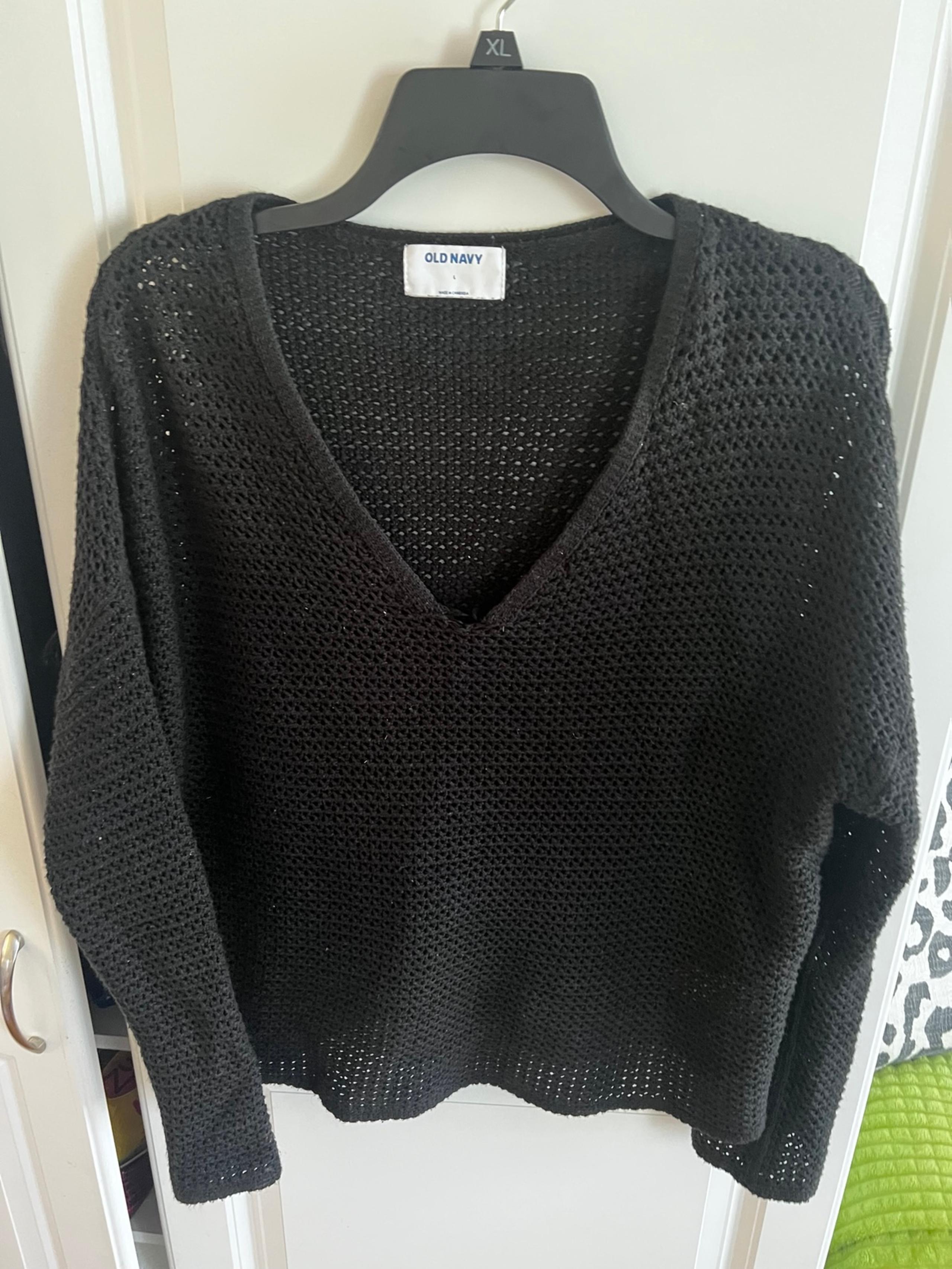 Women’s large old navy  summer sweater v neck