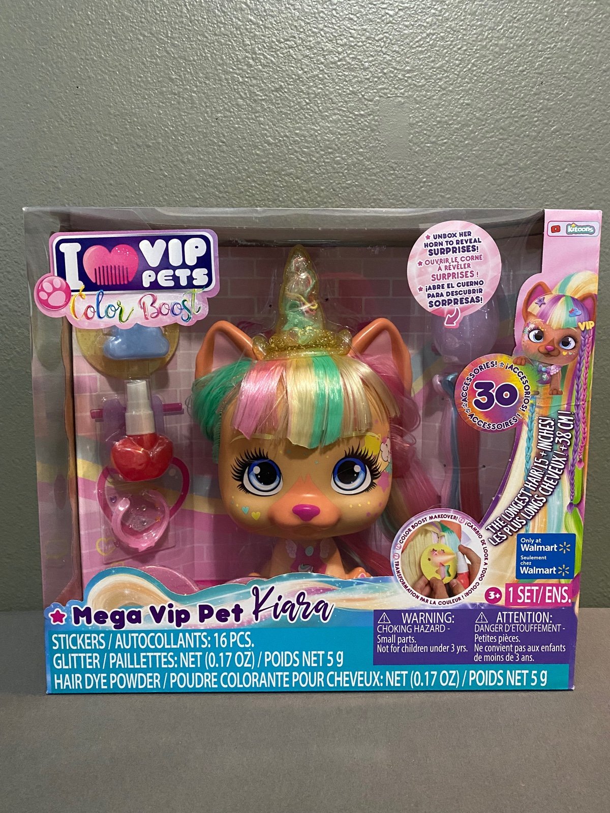 VIP Pets Color Boost Mega VIP Pet Kiara Exclusive Styling Head & 30 Accessories