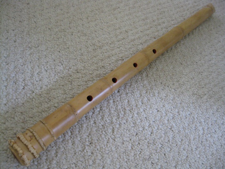 2.2 Shakuhachi 尺八 madake bamboo flute w. root end & Kinko