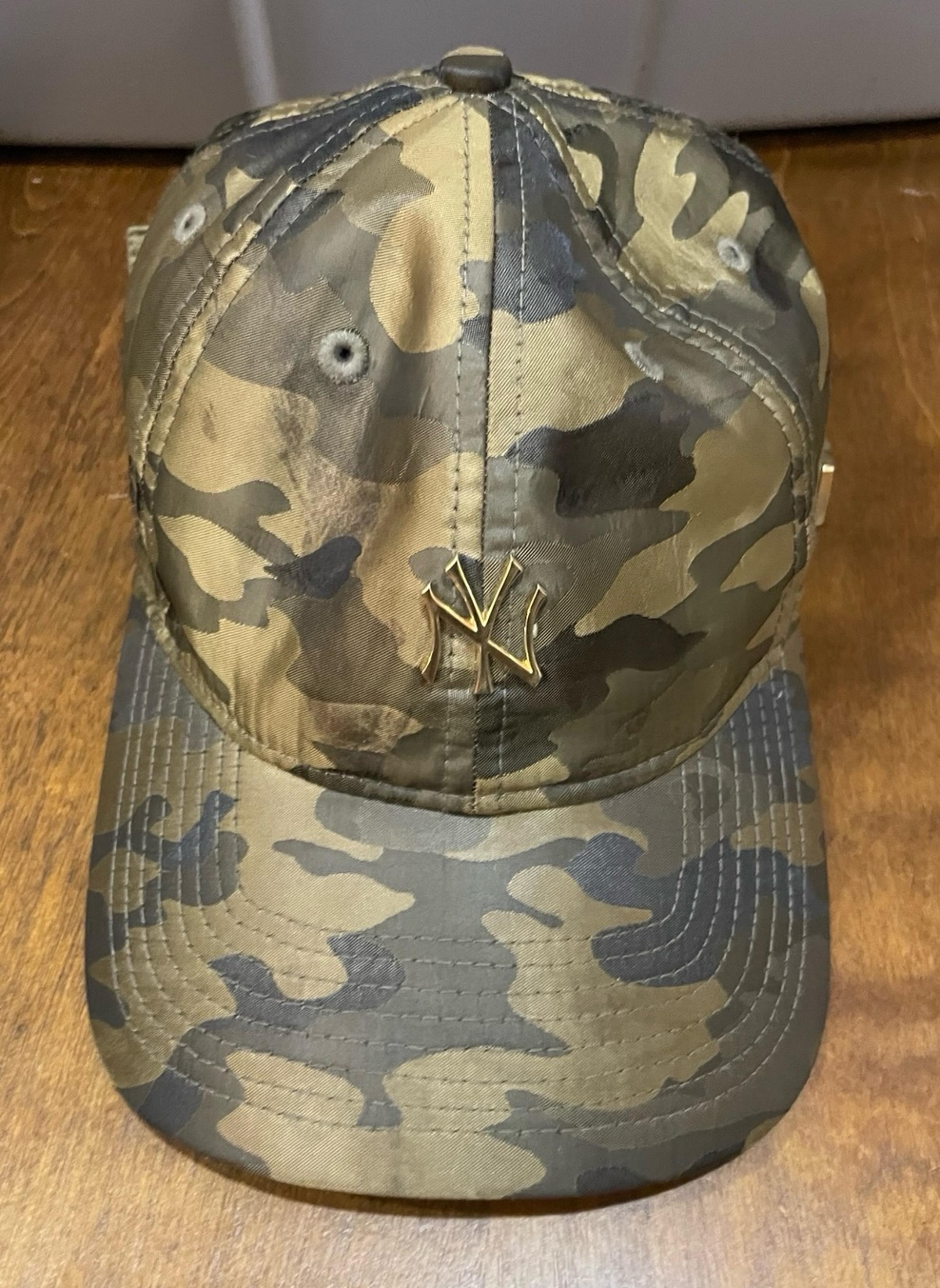 Camo New York Yankees 9TWENTY Adjustable Women’s MLB Hat Gold NY - New Era