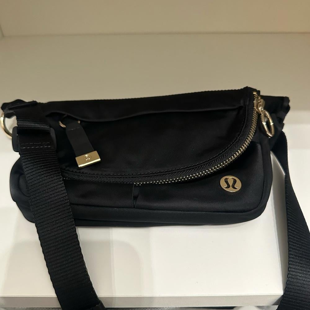Lululemon all night festival bag