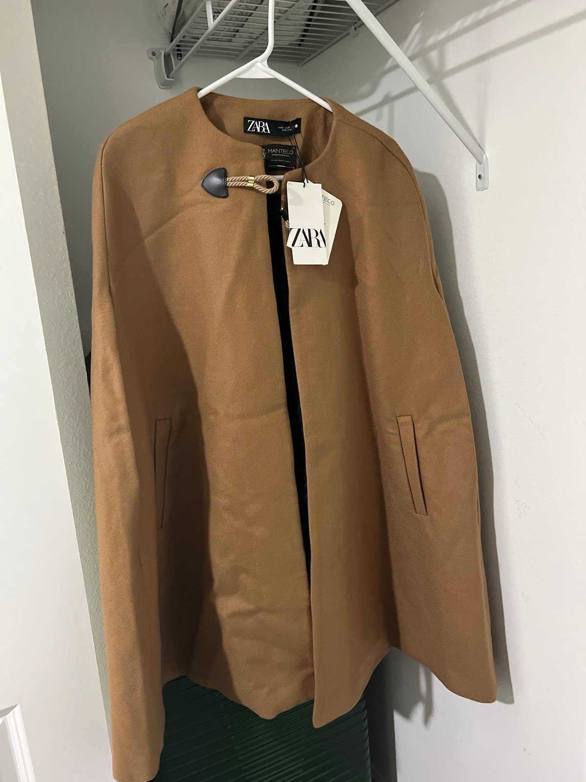 NEW! ZARA LIMITED EDITION Wool Blend Cape- SMALL