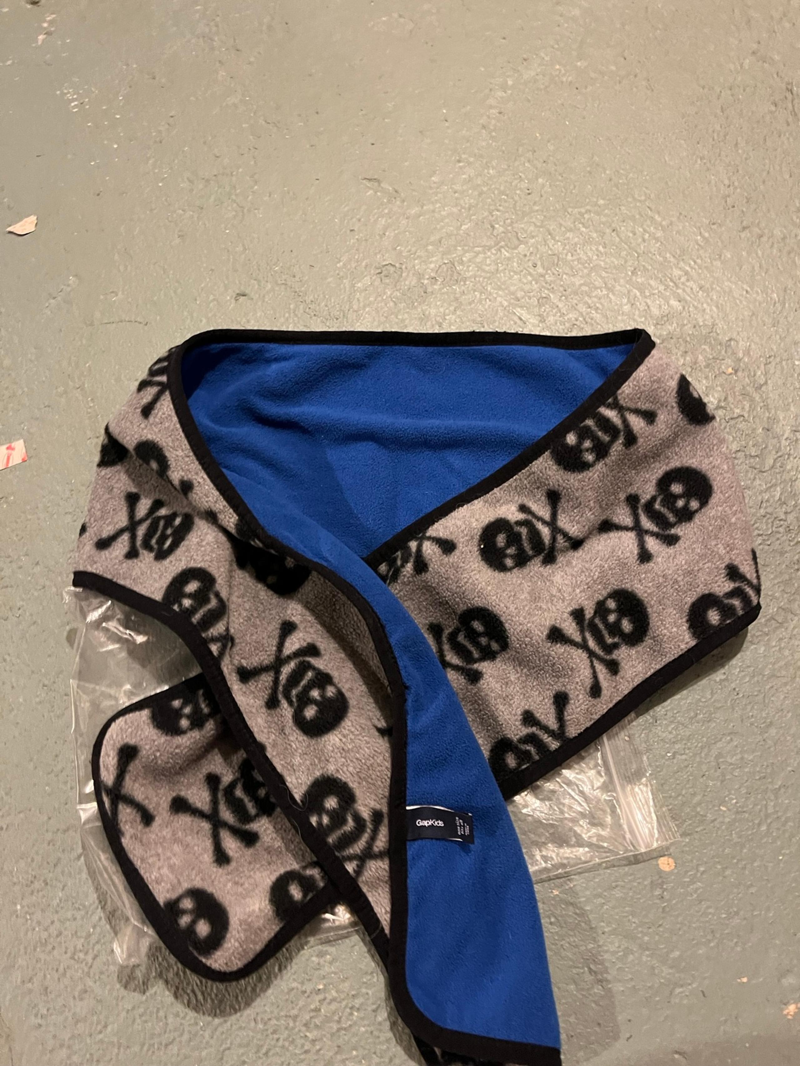 Boys scarf
