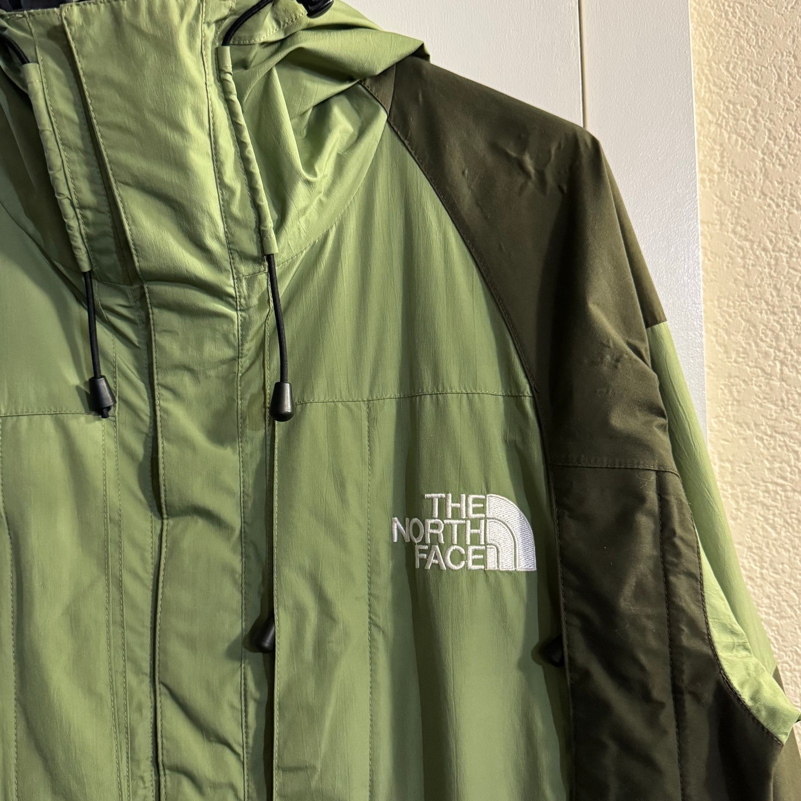 The North Face Summit Series Gore-Tex Men's Jacket Shell
