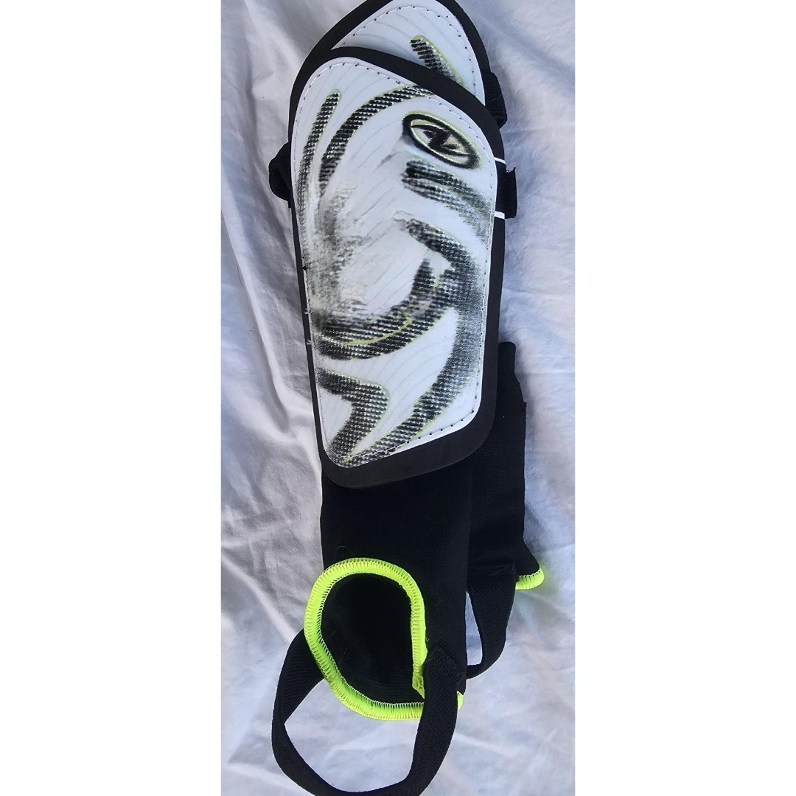 Athletic Works Soccer Shin Guard, Kid Size