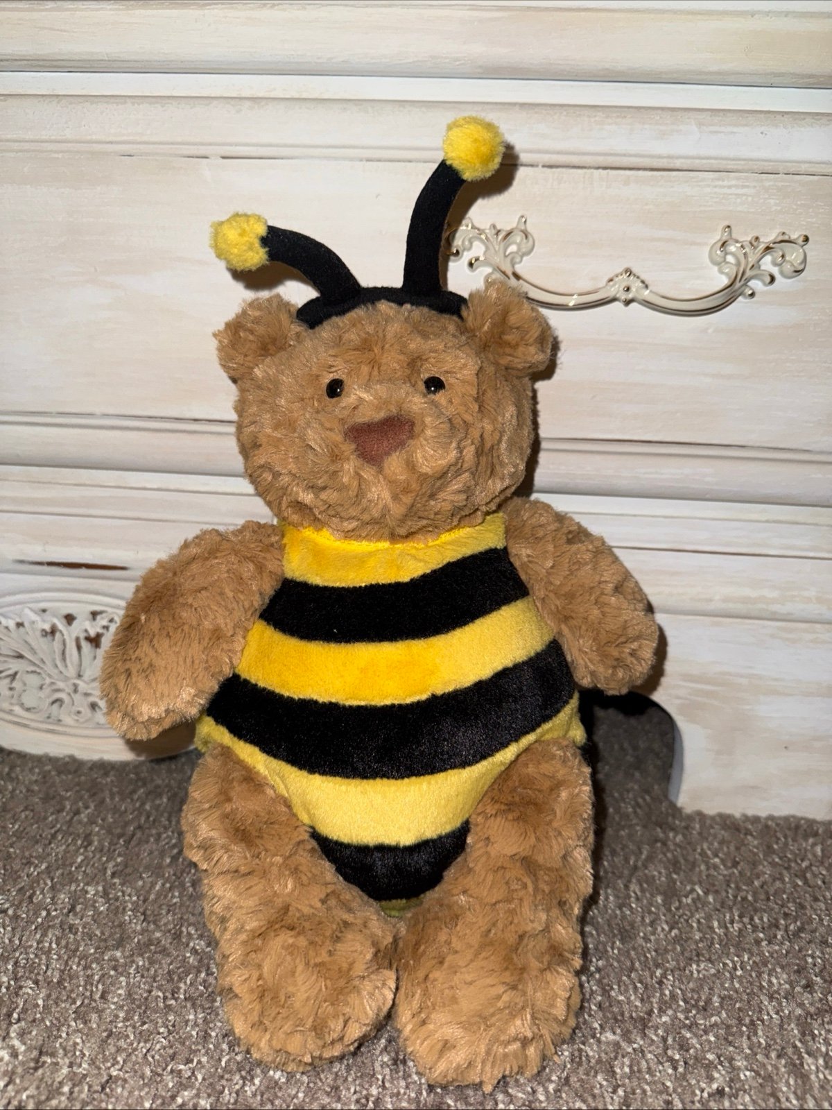 Jellycat Bartholomew Bear BEE