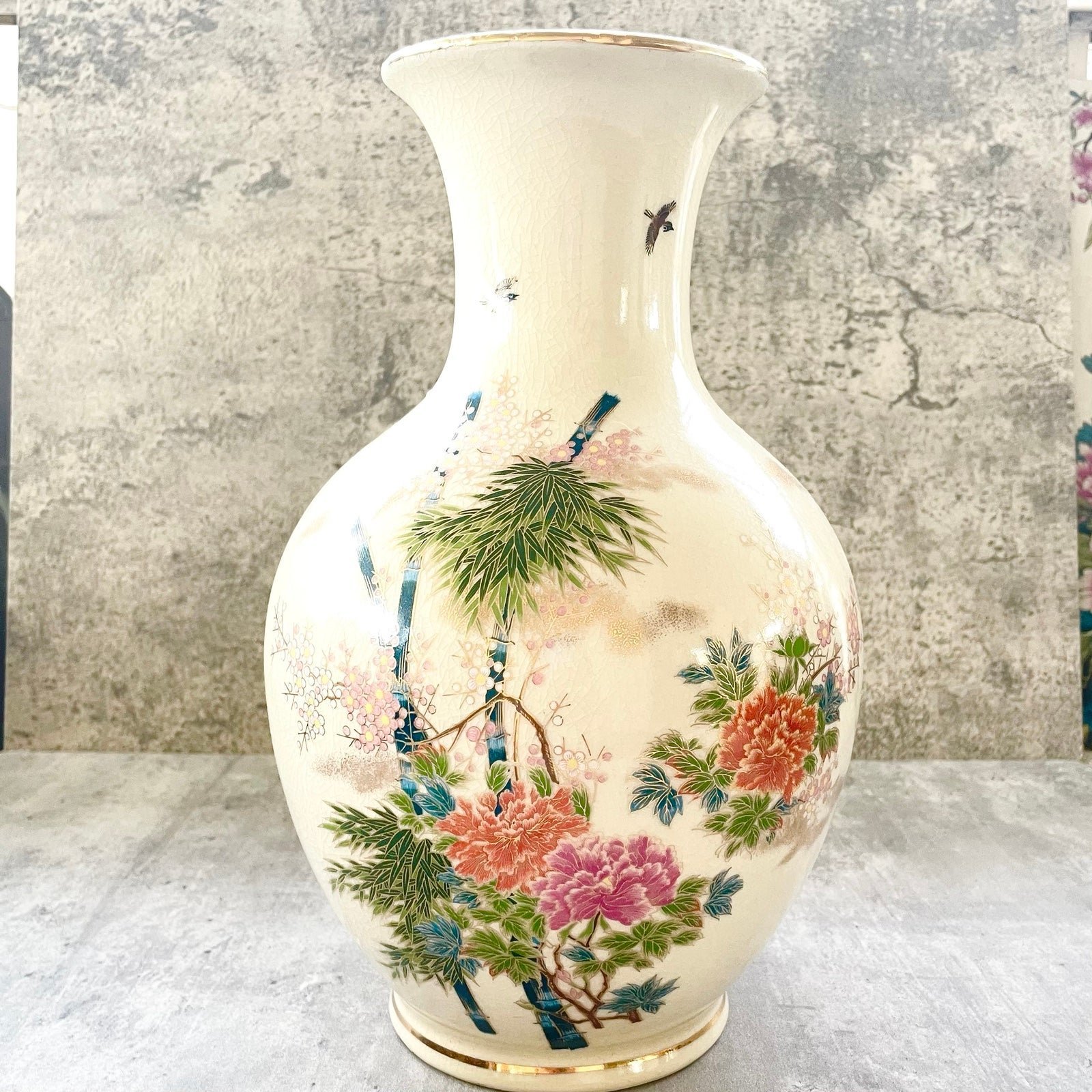 Vintage 20th Century Japanese Kutani Hand Painted Porcelain Vase 12” Tall