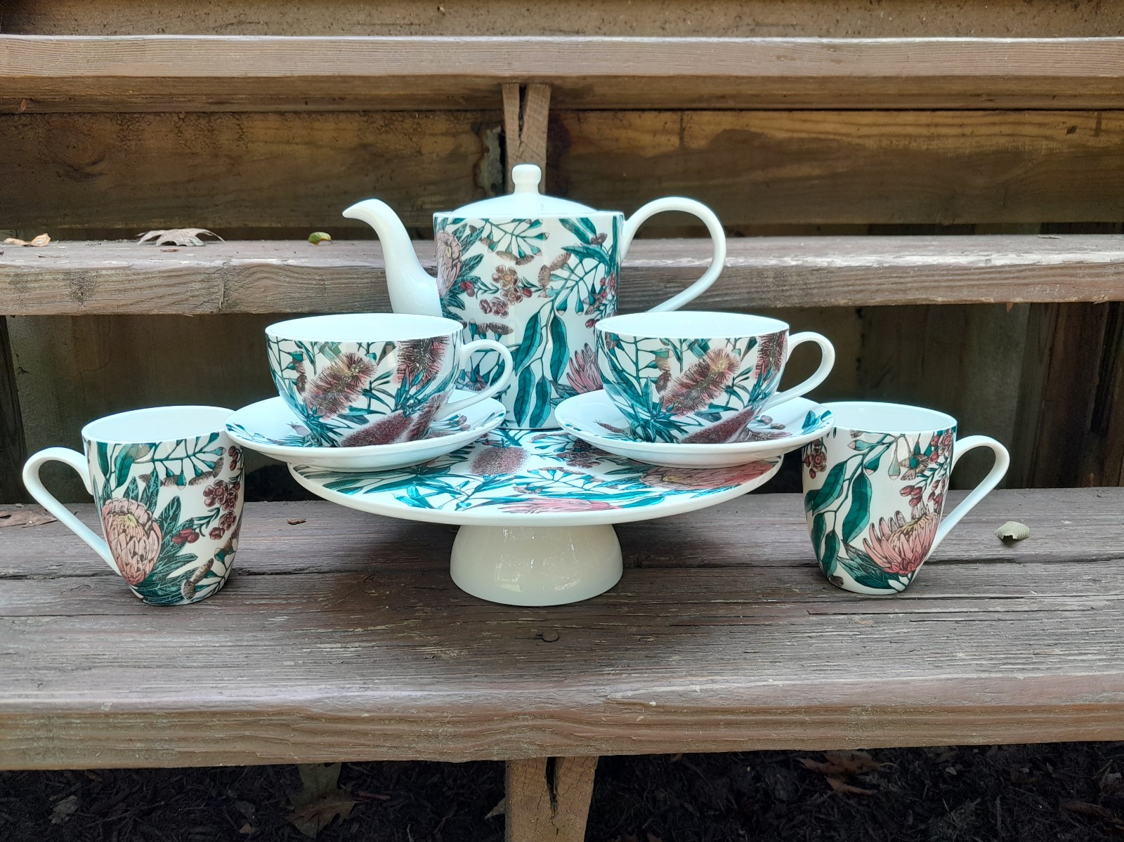 BNWT Heritage Australian Flower Tea Set!