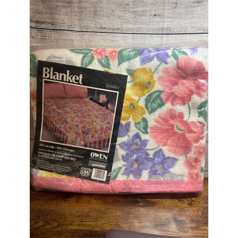 Vintage Floral Blanket Twin Full 72x90 in Ribbon Edge Pink Purple USA Owen - NOS