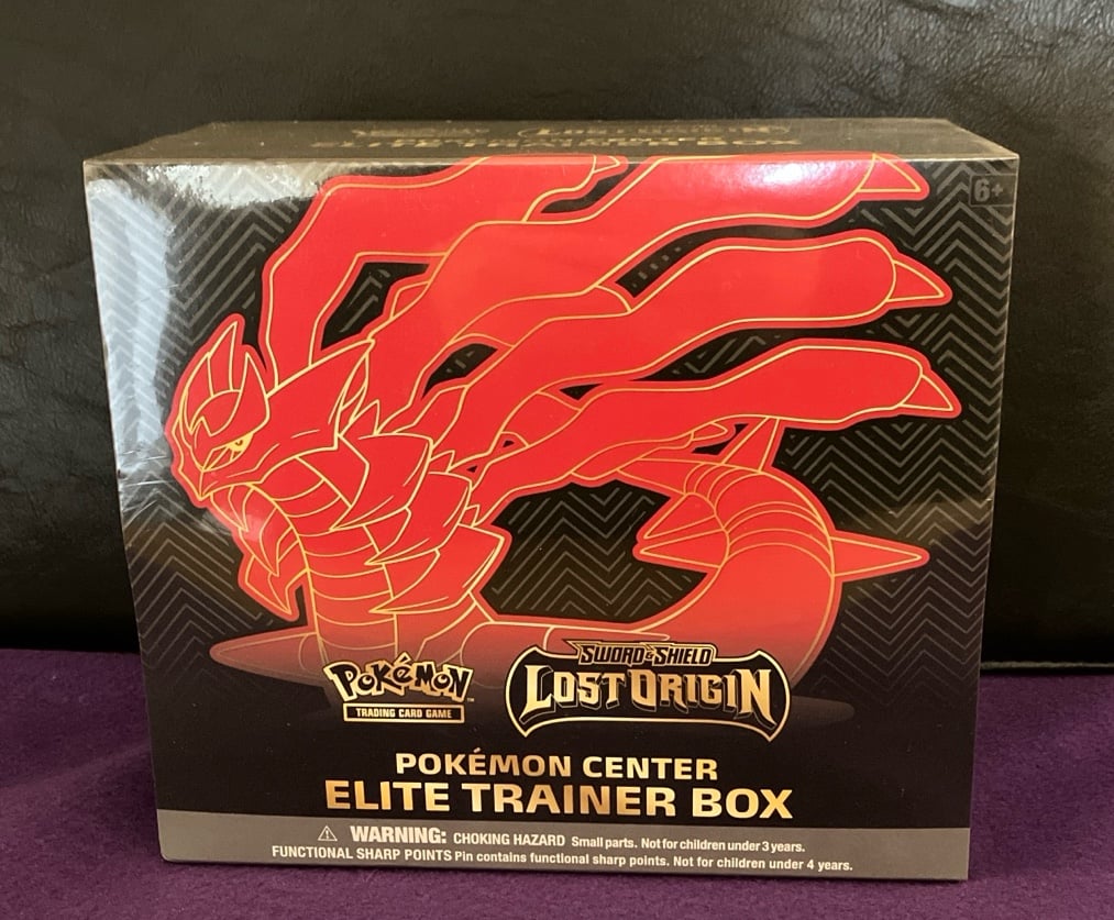 Pokemon Center Lost Origin Elite Trainer Box
