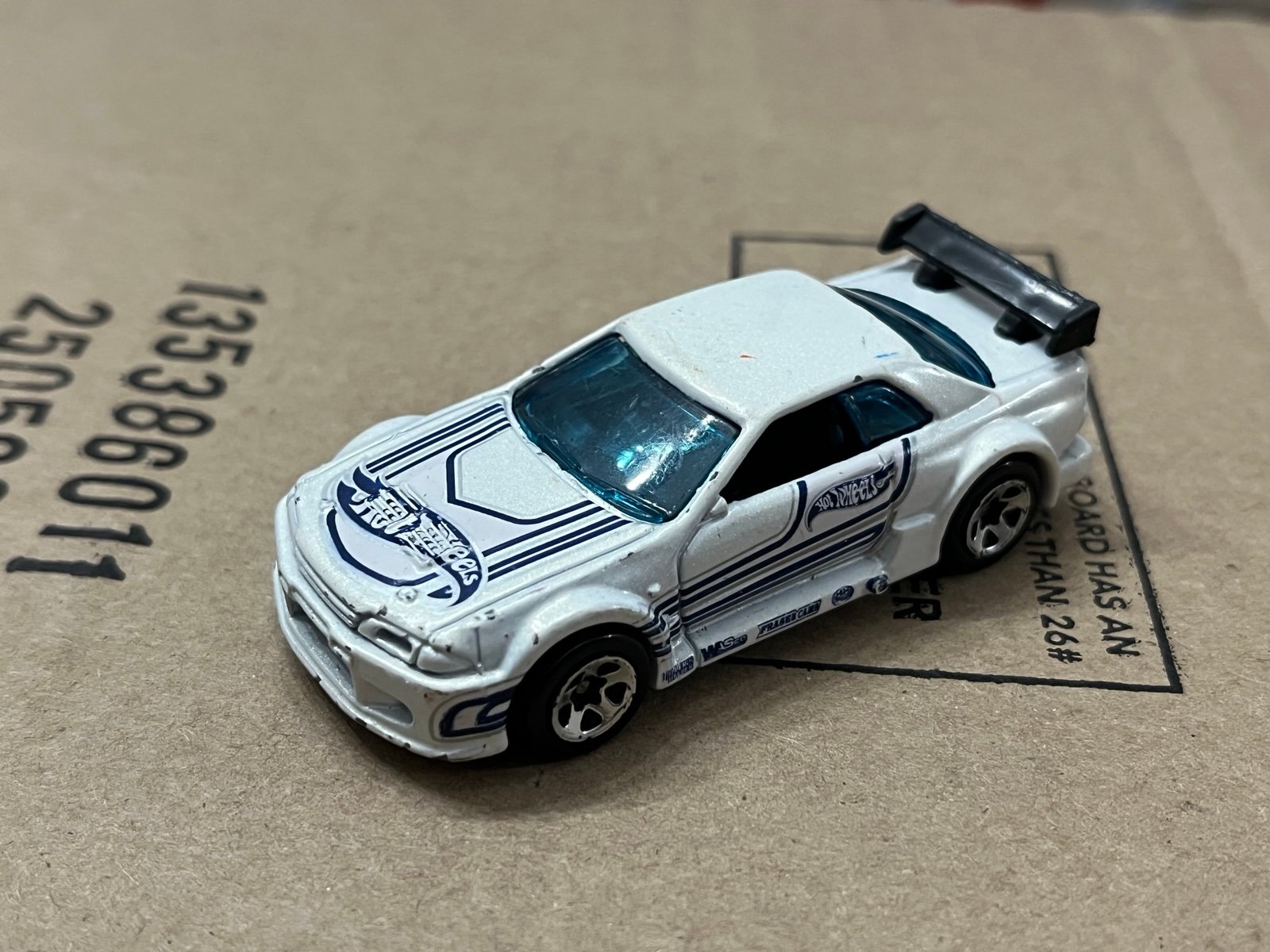 Hot Wheels Skyline Copter Chase White