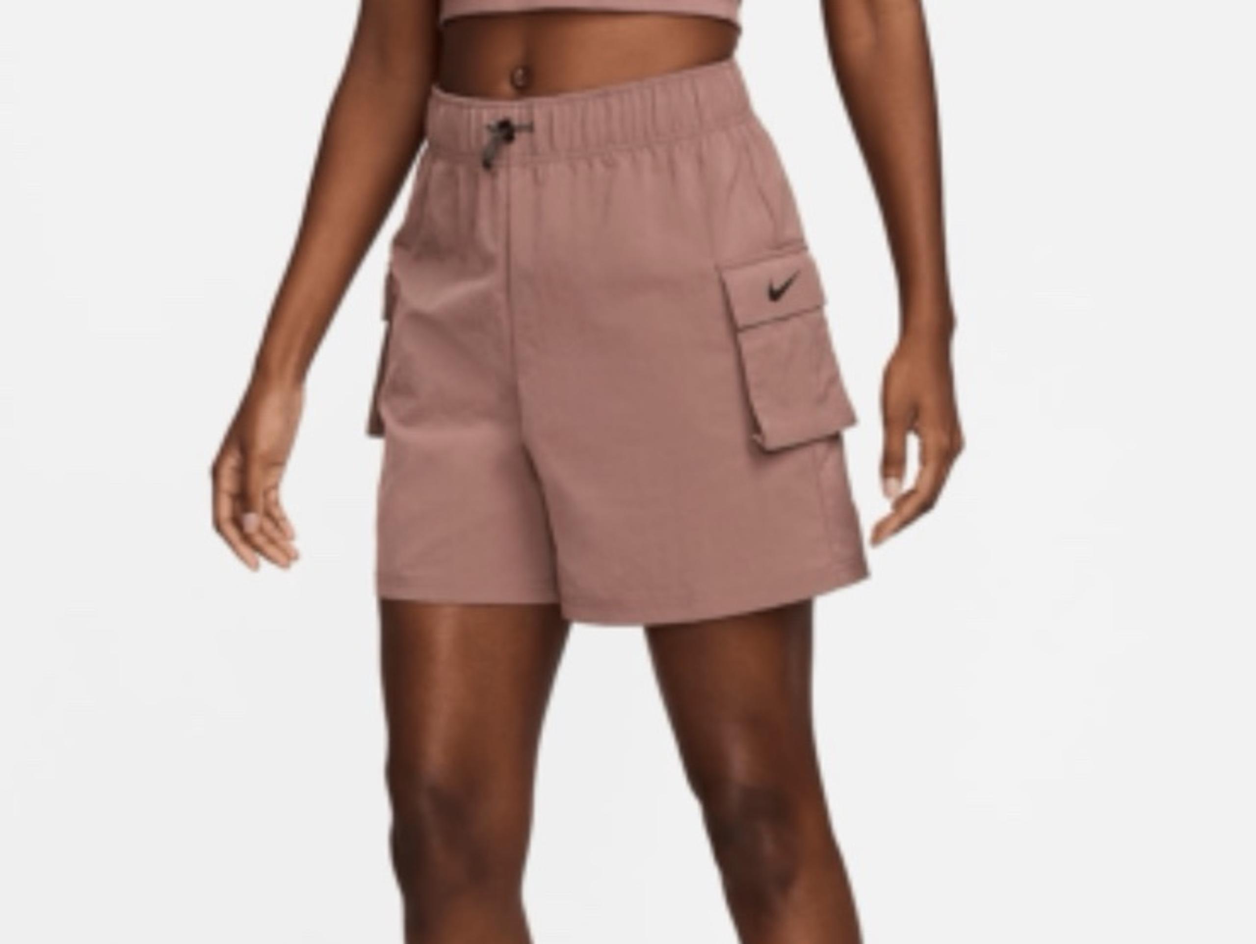 Sportswear Essential Women's Woven High-Rise Shorts Size Small NEW - Nike