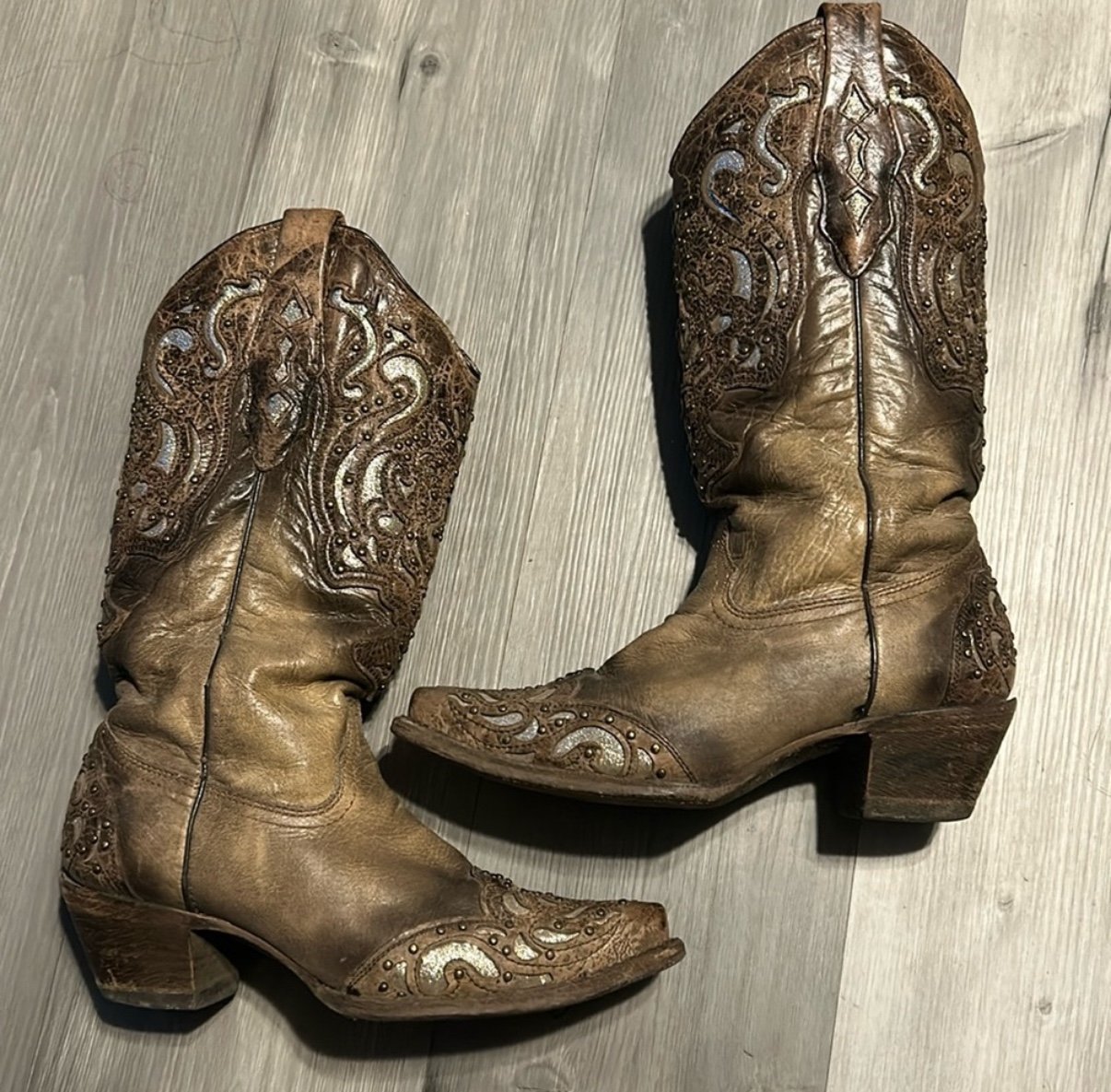 Women’s corral cowboy boots