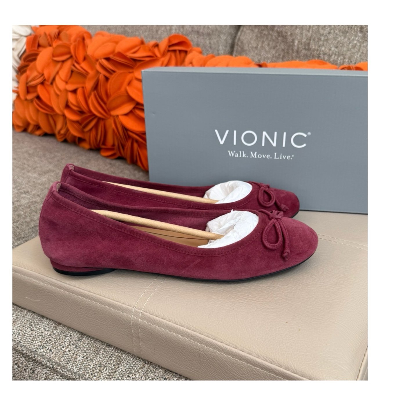 NWT Vionic Callisto Burgundy Suede Ballet Flats