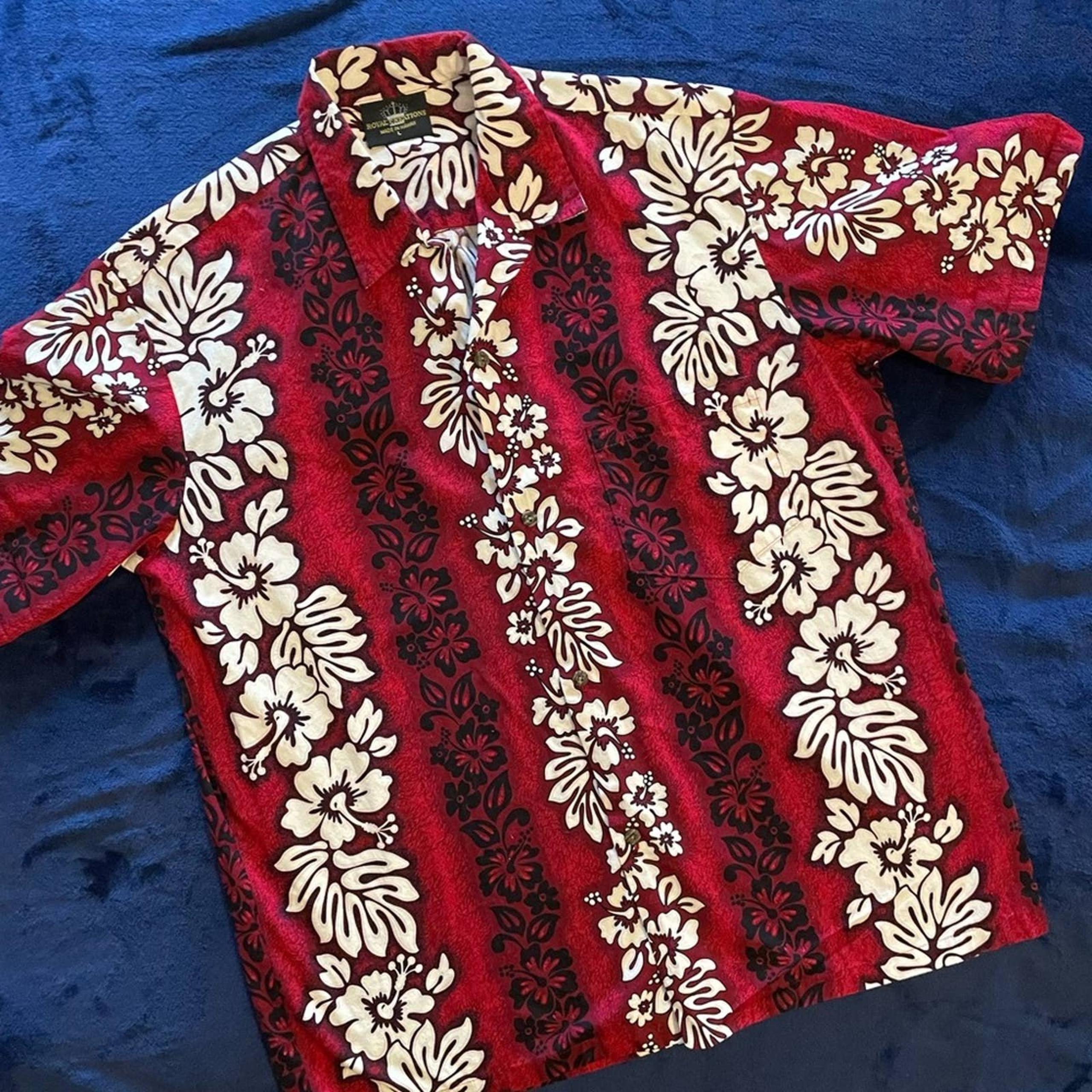 Royal Creations Made in Hawaii button up Hawaiian Shirt Wood Buttons Size XL