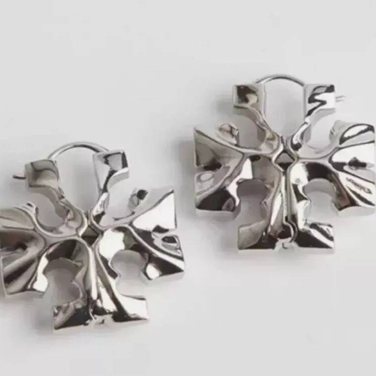 Tory Burch Roxanne Oversized Hidden Earrings in Silver Tone