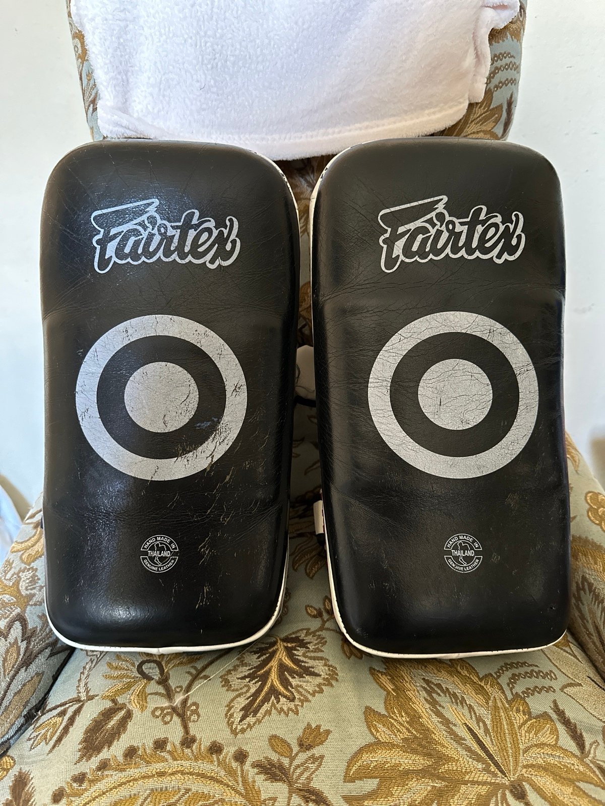 Fairtex Mauy Thai kick pads