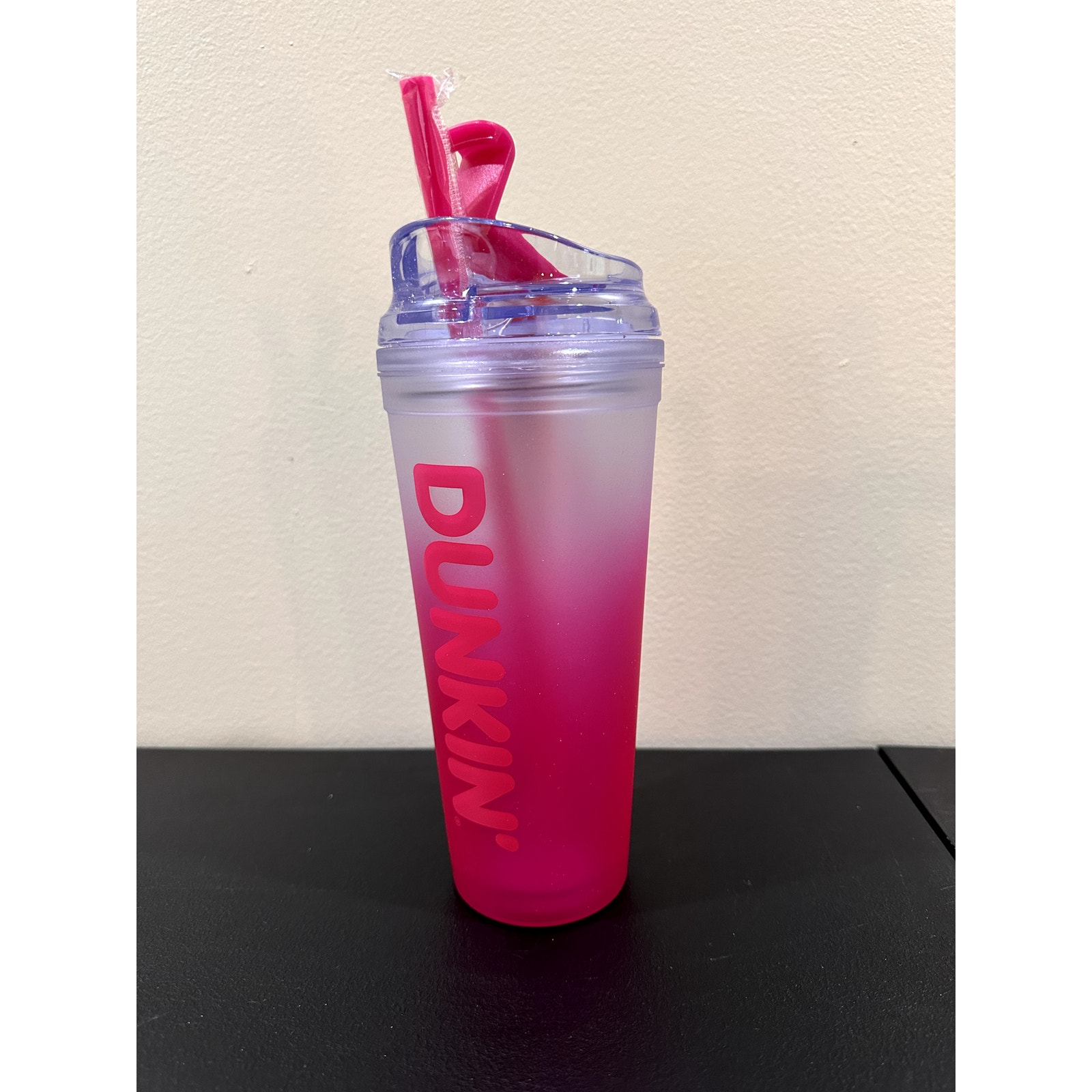 Dunkin Summer 2024 Ombre Plastic Insulated 24oz Tumbler - Pink
