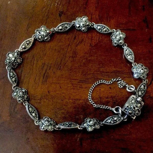 VINTAGE Sterling Silver Floral Marcasite Bracelet