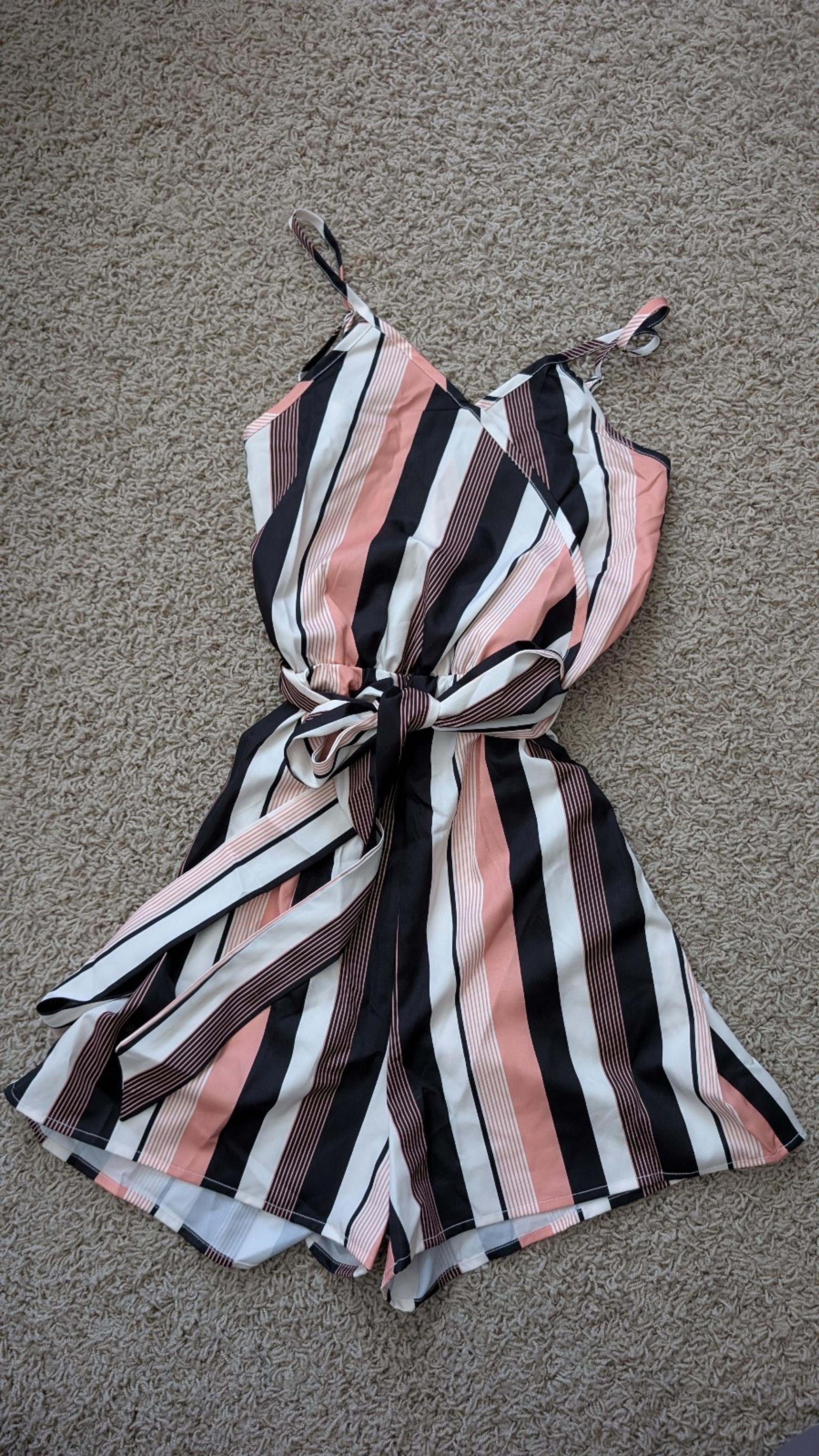 Cute Romper XS NWOT