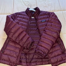 Womens Patagonia Down sweater