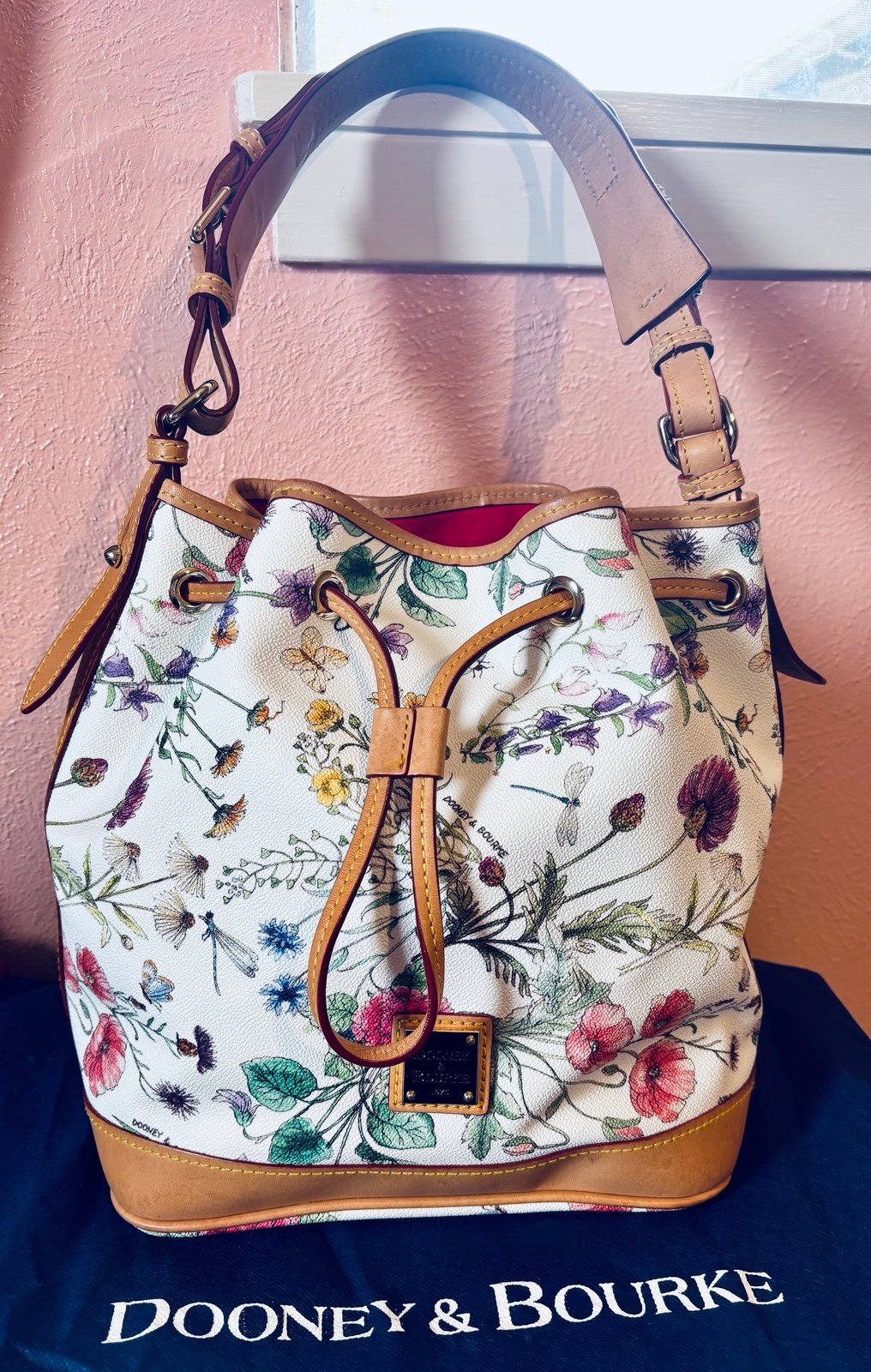 Dooney and Bourke bucket bag