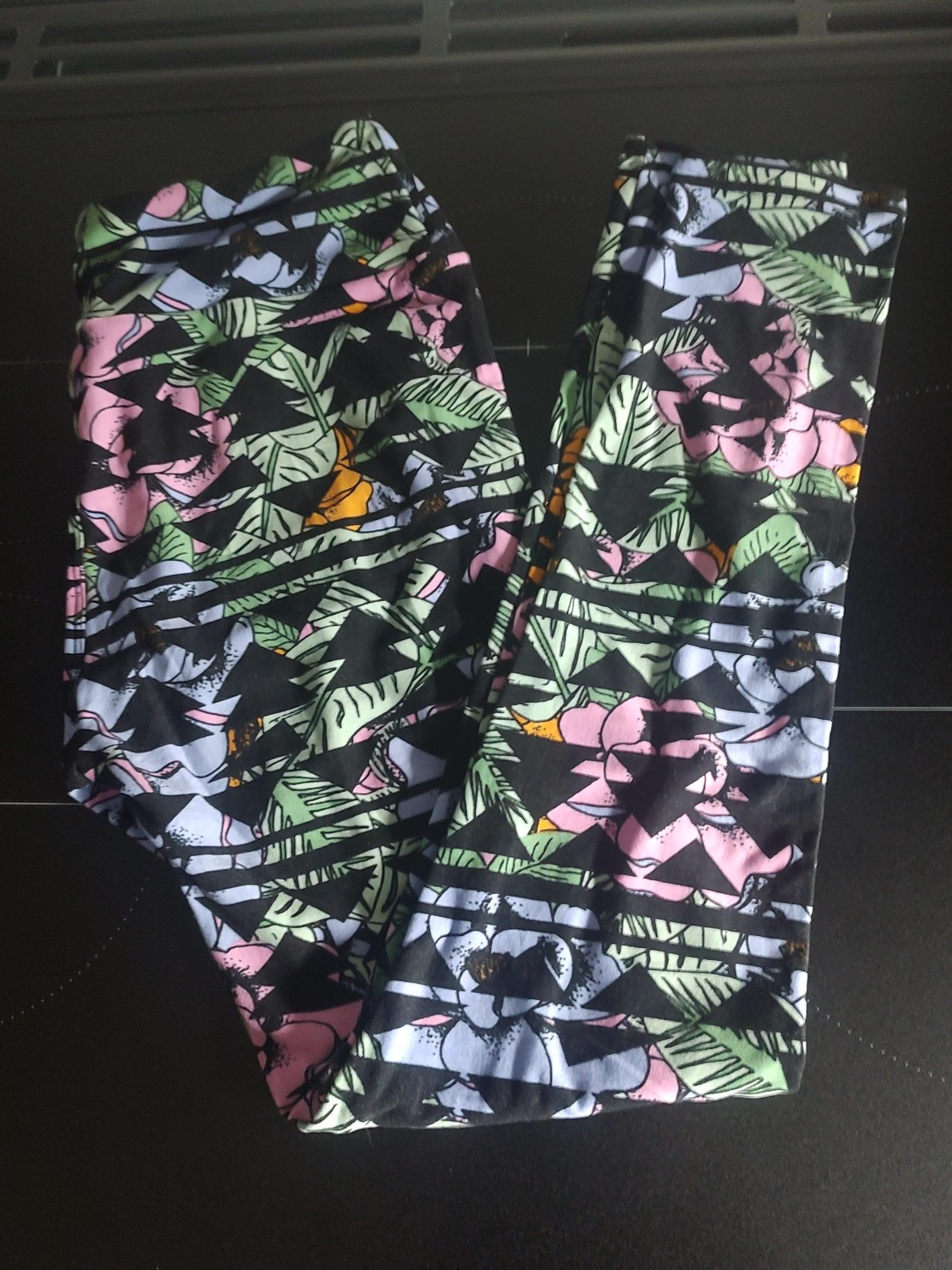 NWOT Lularoe OS Leggings One Size
