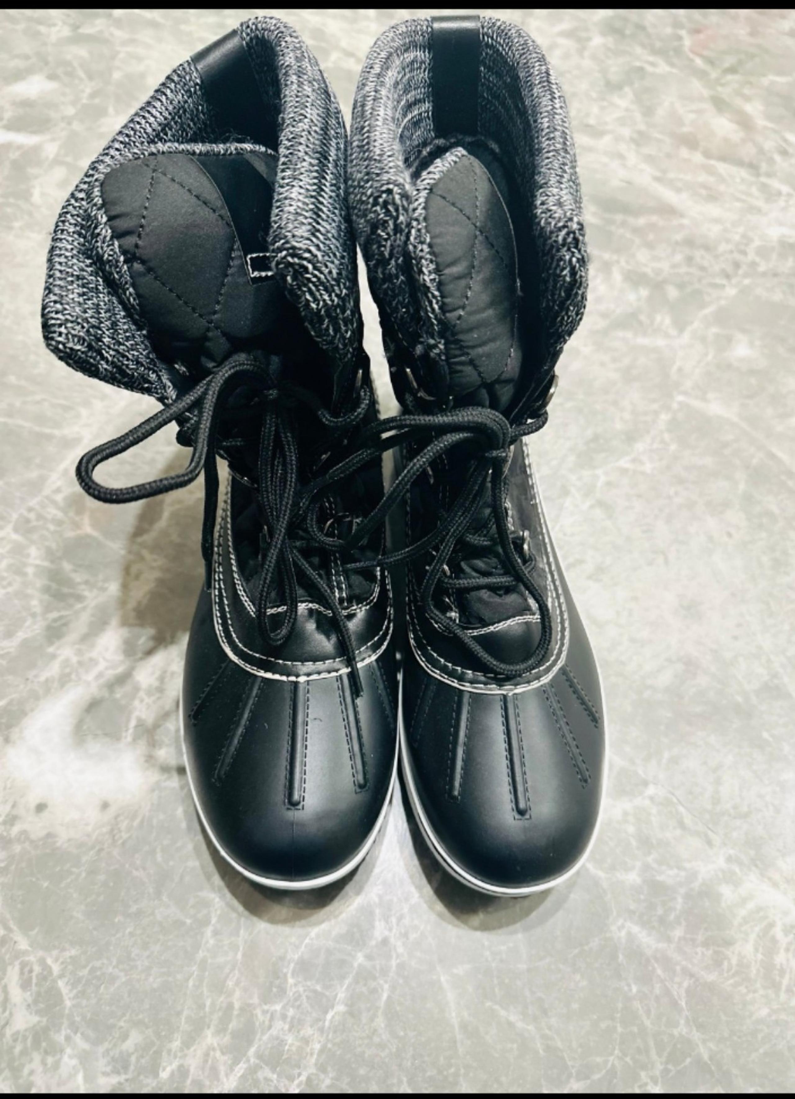 Women's size 9 boots