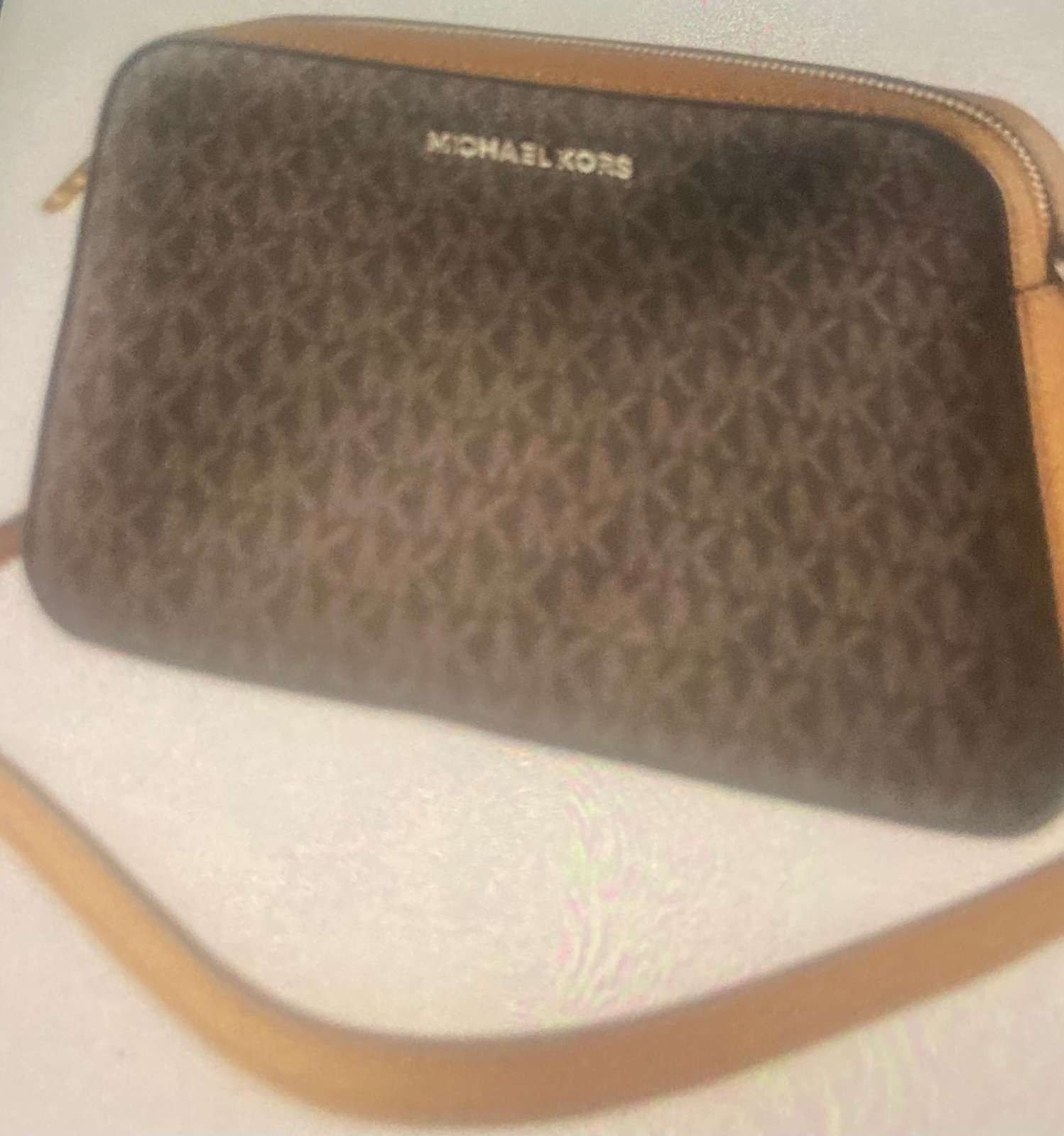 Micheal Kors crossbody brown brand new.