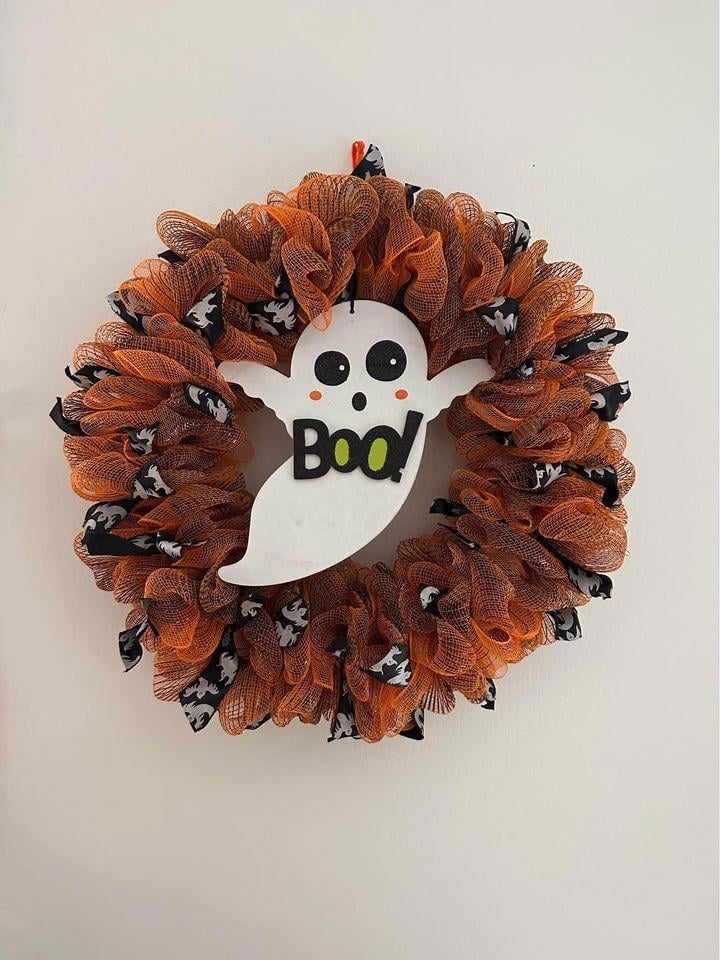 Festive Halloween Wreath with Ghost Decoration