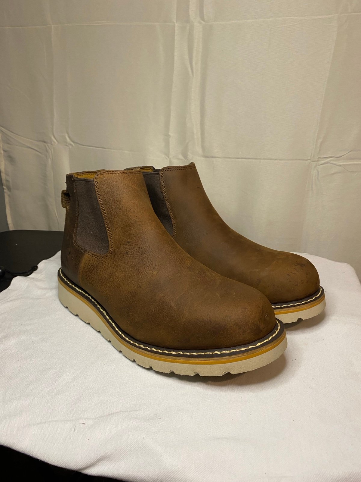 Carhartt men 9.5