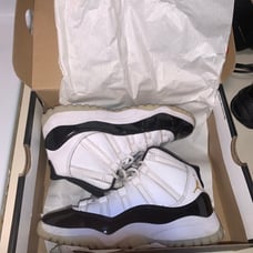 Jordan 11 retro kids size 2Y