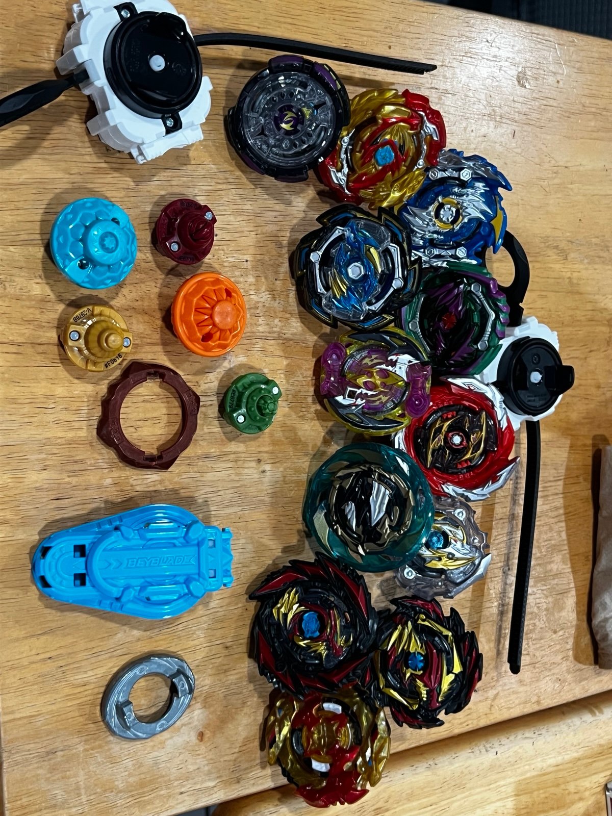 Beyblade Burst Lot of 12