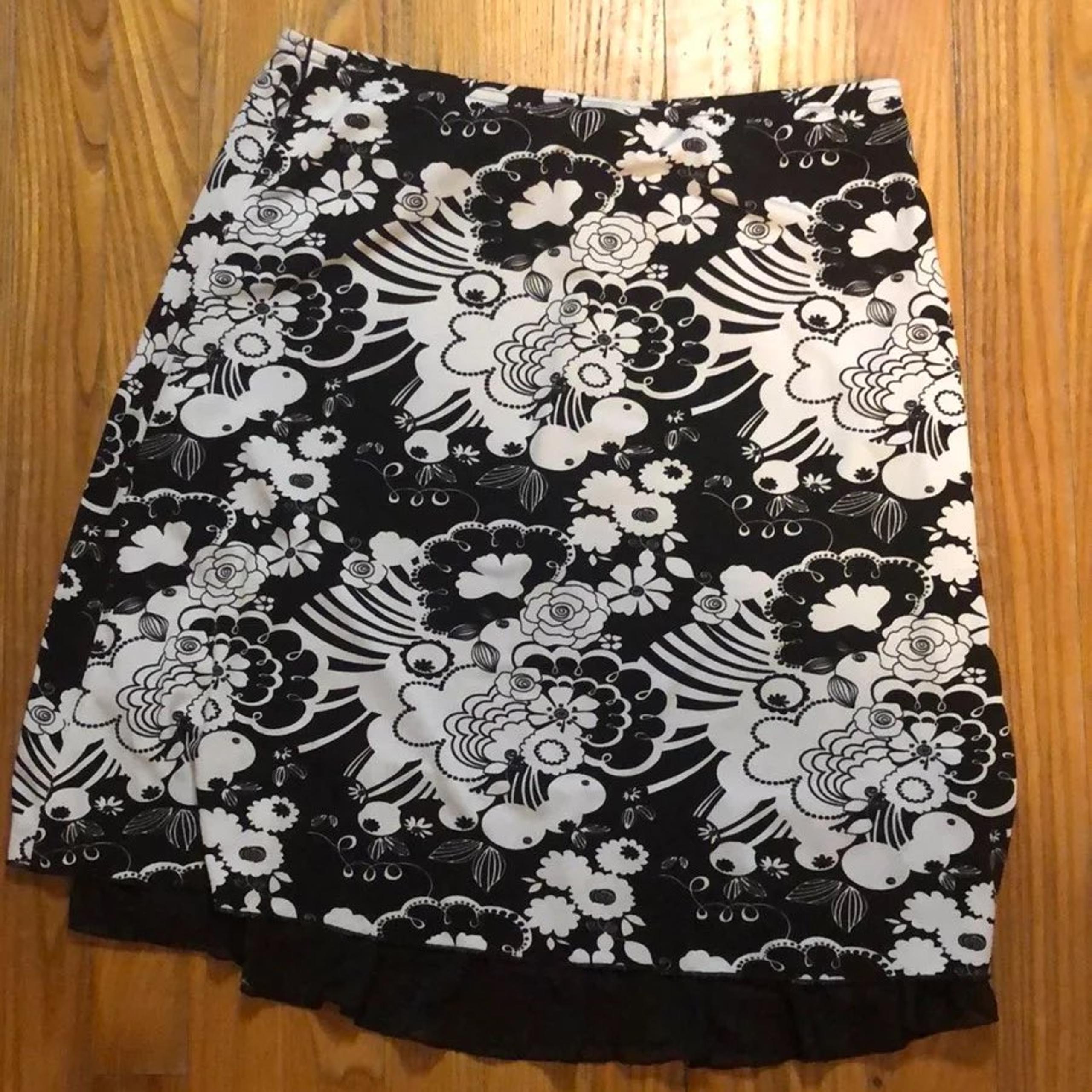 skirt floral midi wrapper size large