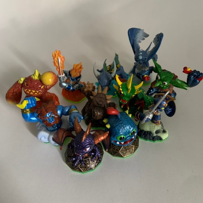 Skylander's Spyro's Adventure 11 Figure Lot A