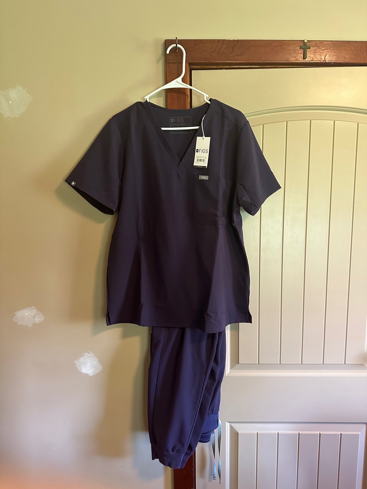 scrubs