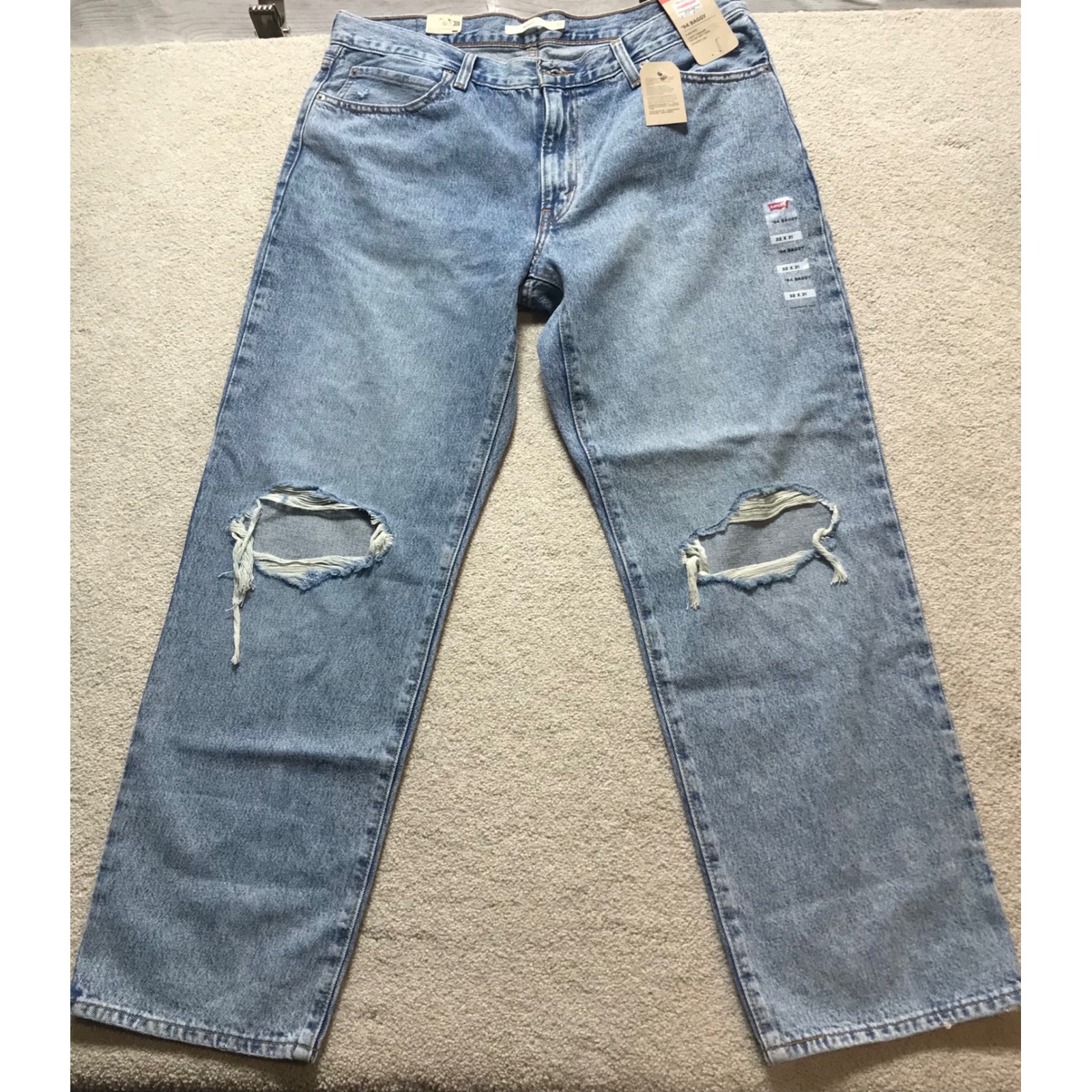 Levi's 94 Baggy Ripped Knee Jeans Light Wash Denim Women's Size 32x31 NWT