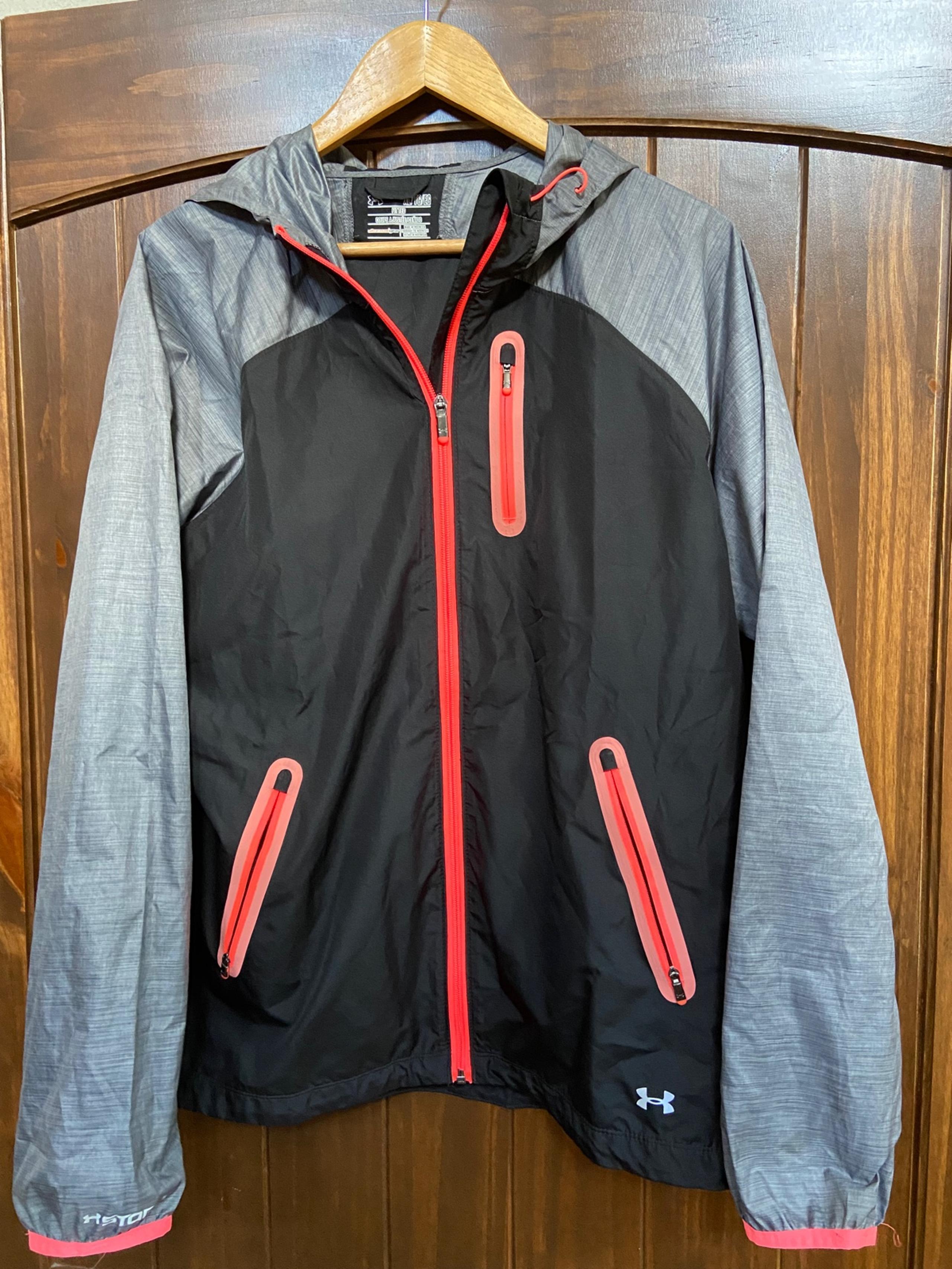 Under Armour Qualifier windbreaker
