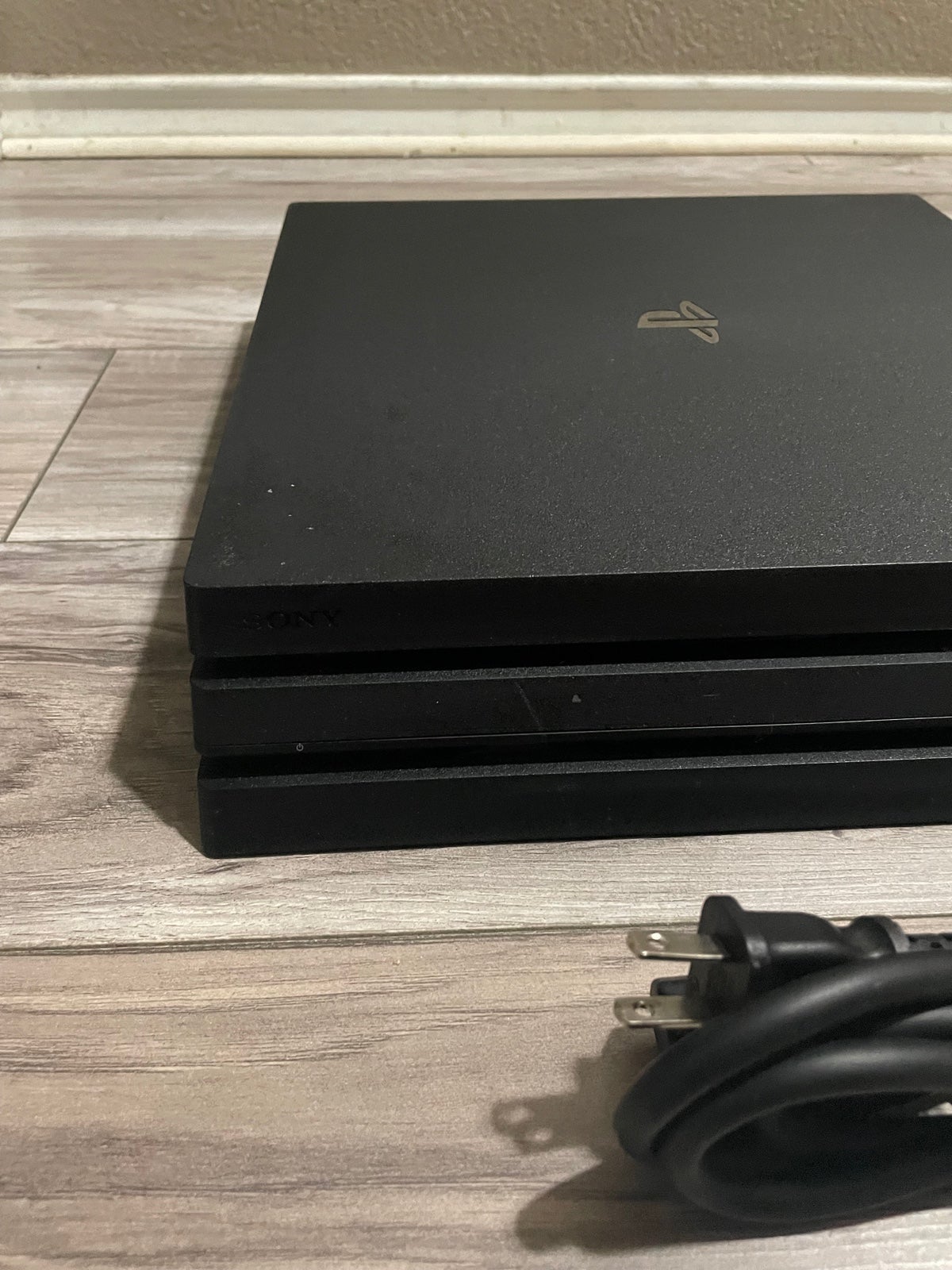 PlayStation 4 PS4 Pro Console 1 TB - detail